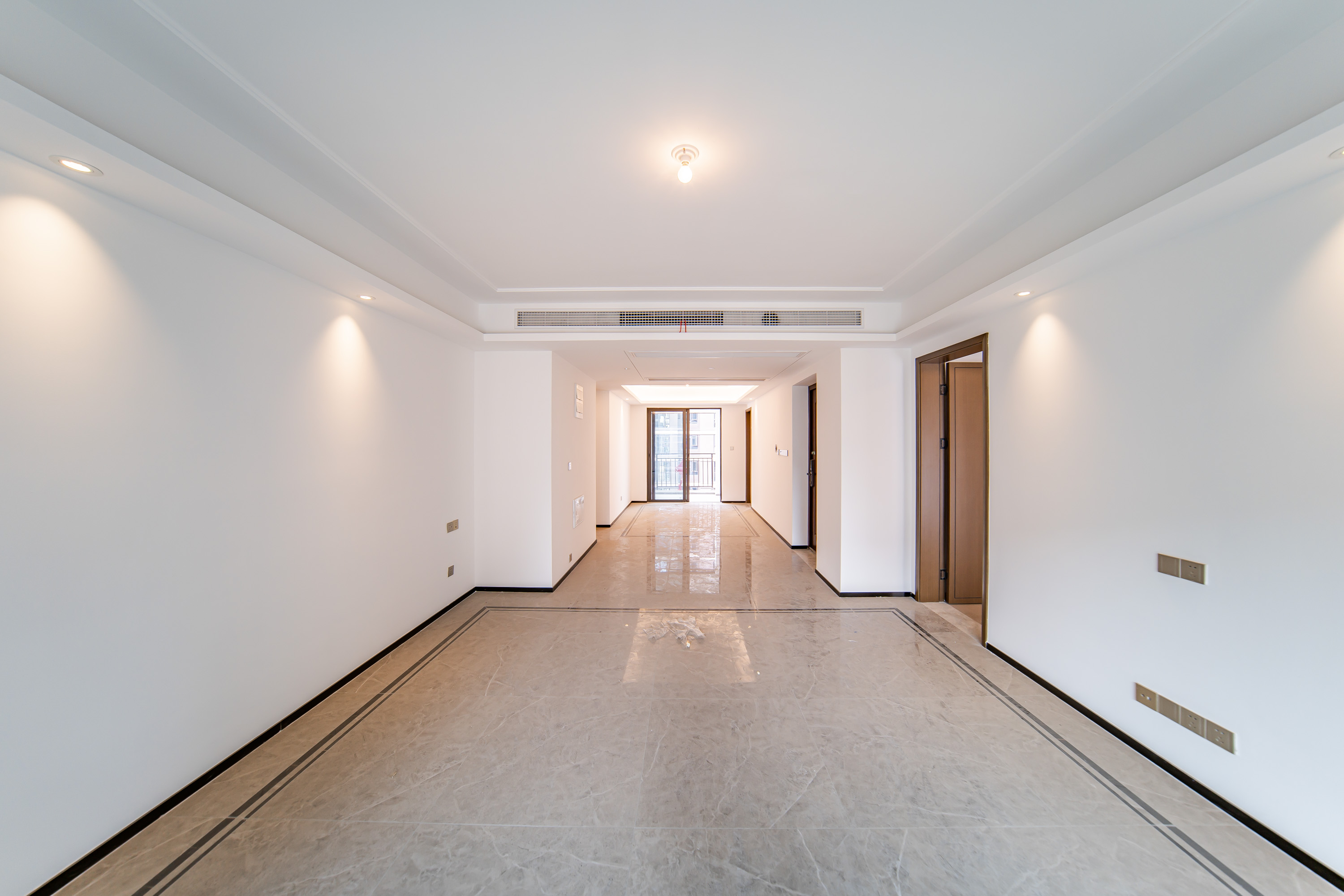 建发电建江山悦  4室2厅2卫    158.9万客厅