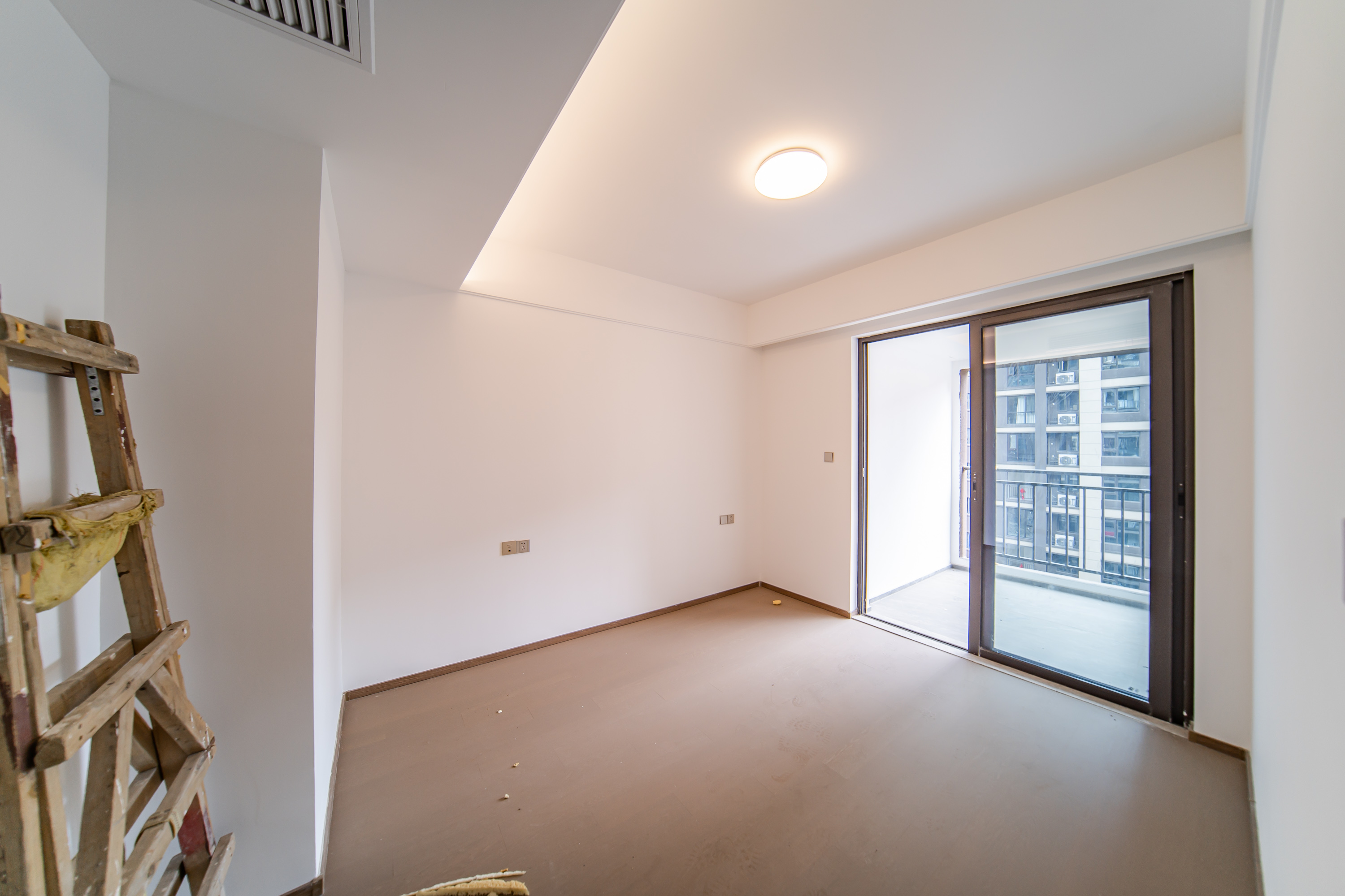 建发电建江山悦  4室2厅2卫    158.9万卧室