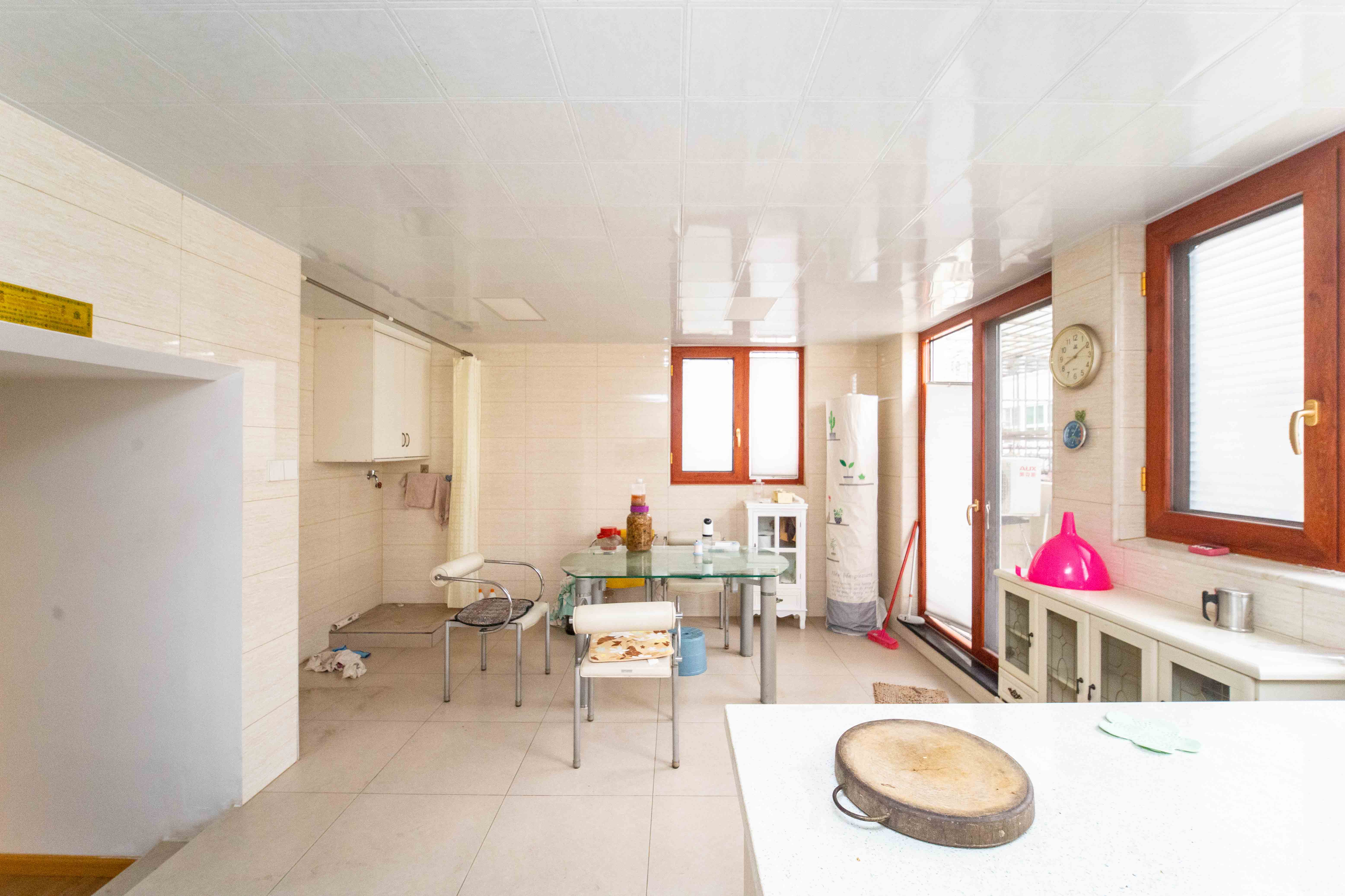 宏华花苑  5室2厅3卫    178.0万 宏华花苑  5室2厅3卫    178.0万其他