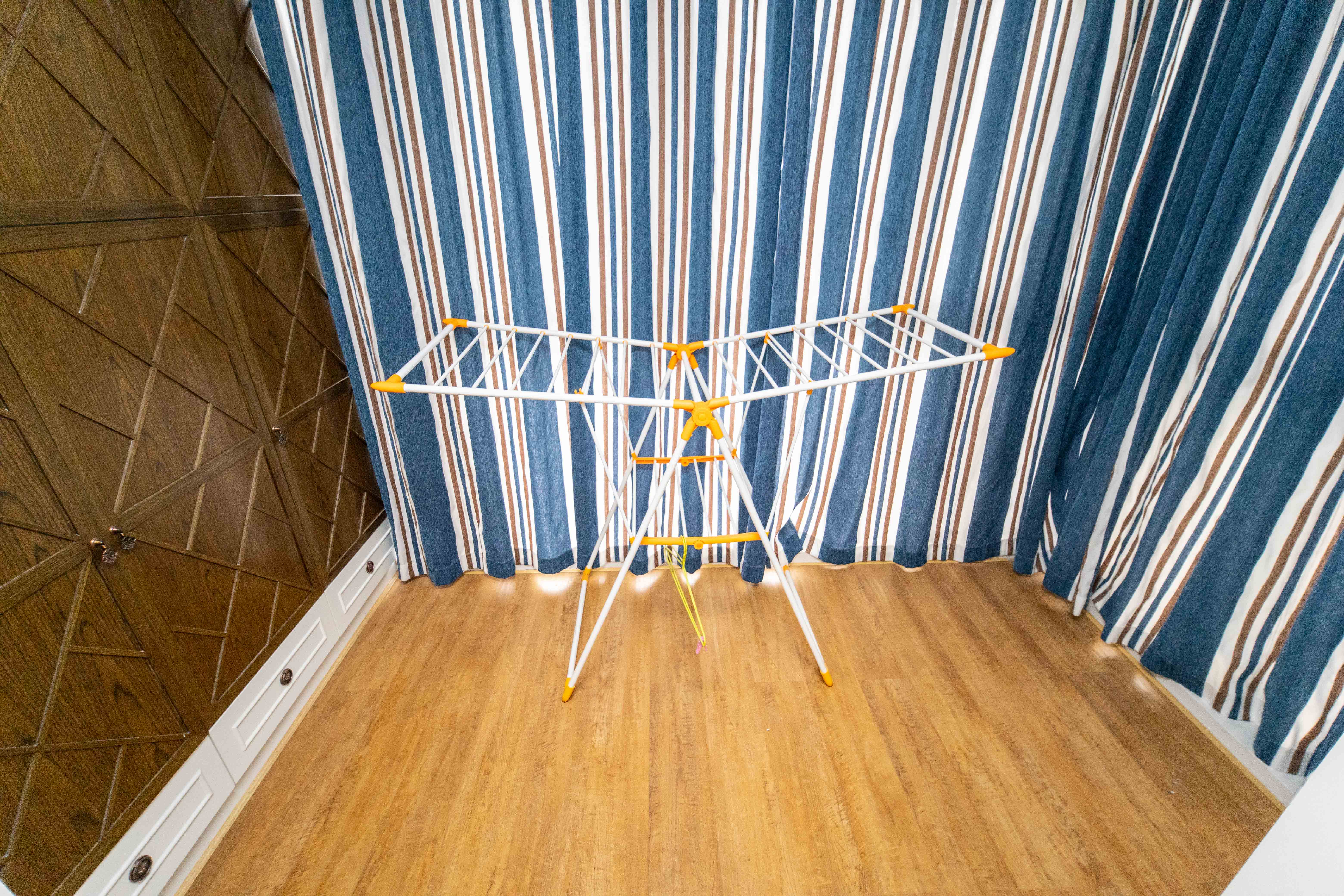 宏华花苑  5室2厅3卫    178.0万 宏华花苑  5室2厅3卫    178.0万阳台