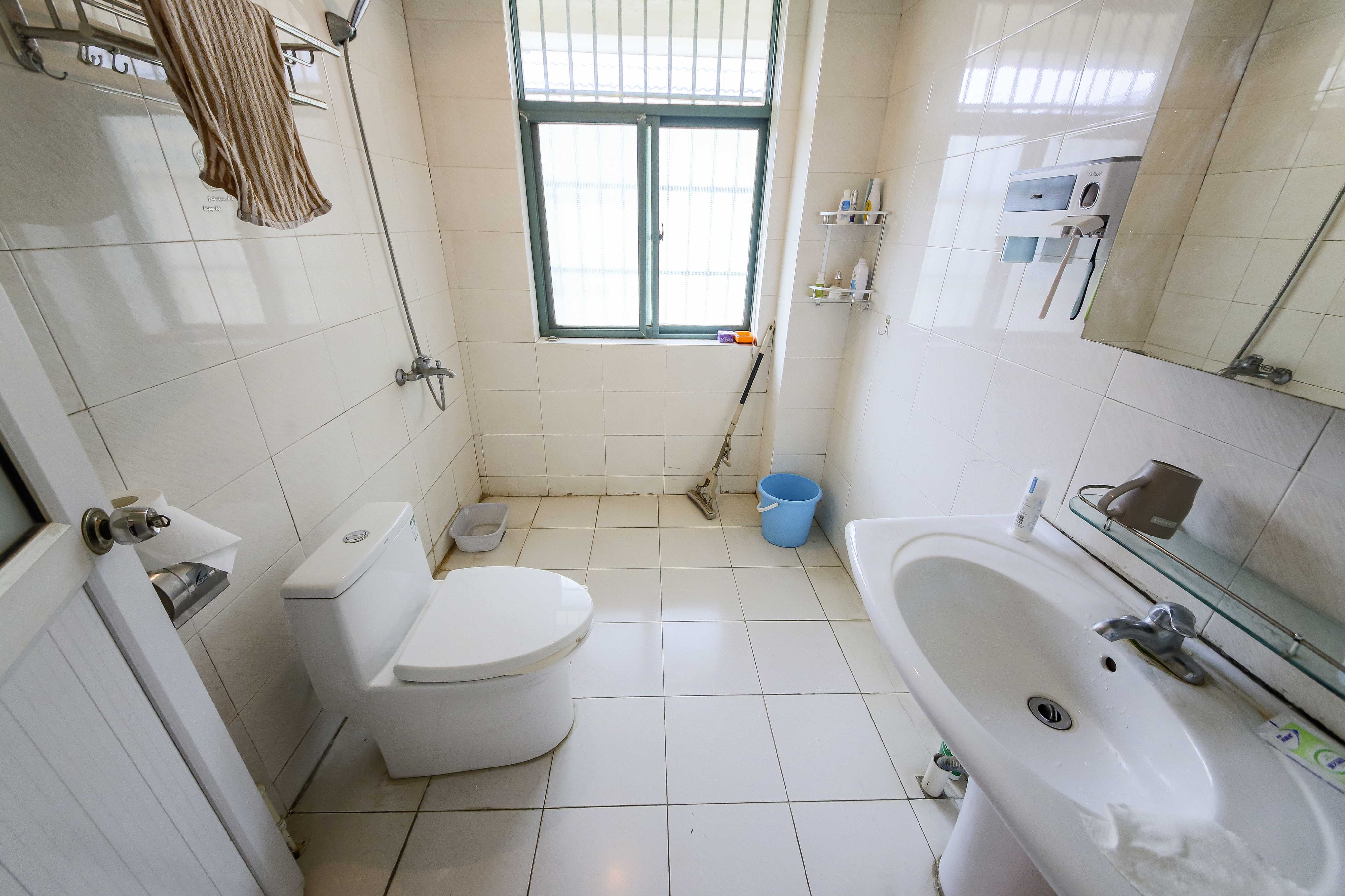 柠檬丽都 3室2厅2卫 115.0万 柠檬丽都 3室2厅2卫 115.0万卫生间