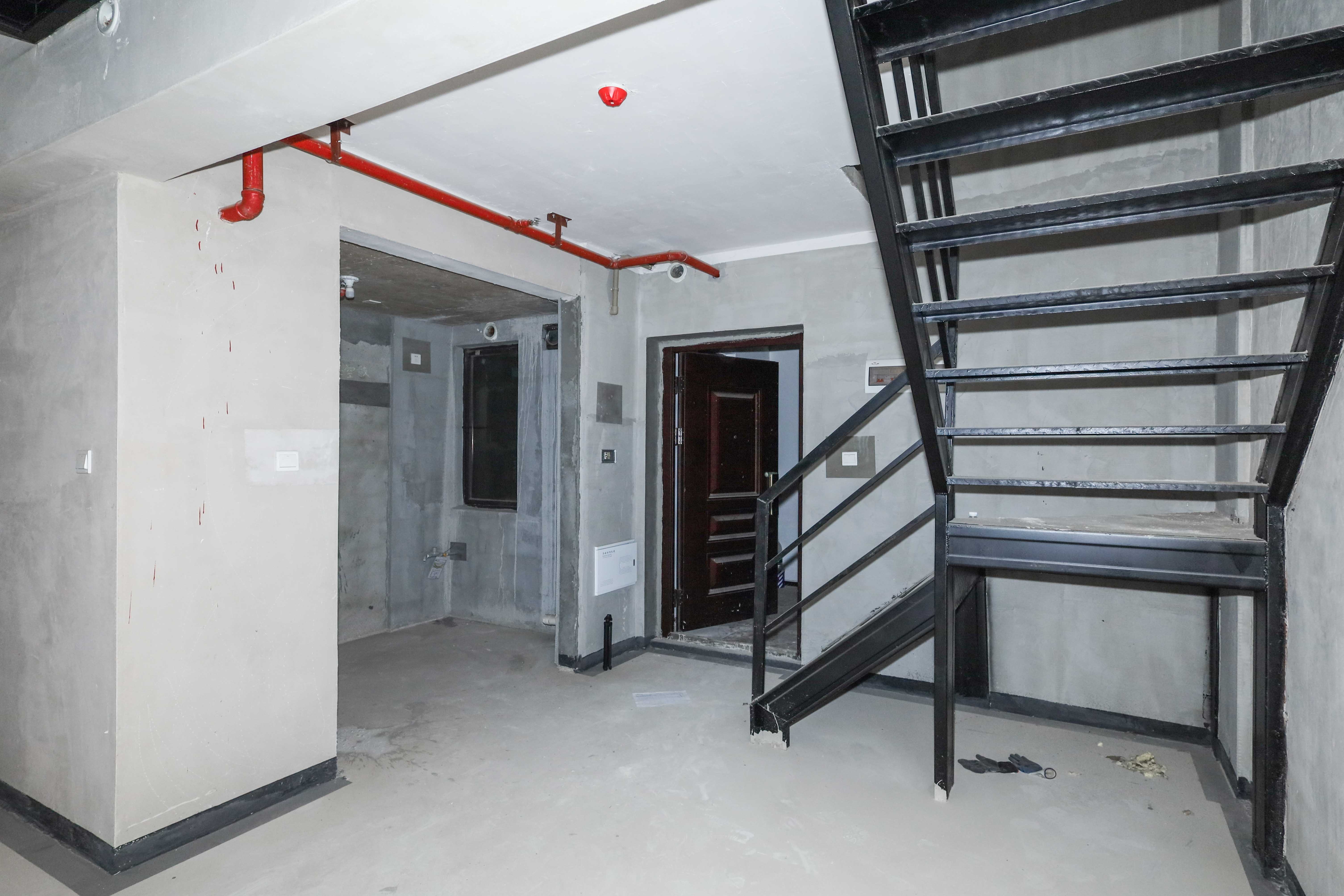建发央著  4室2厅2卫   165.00万其他