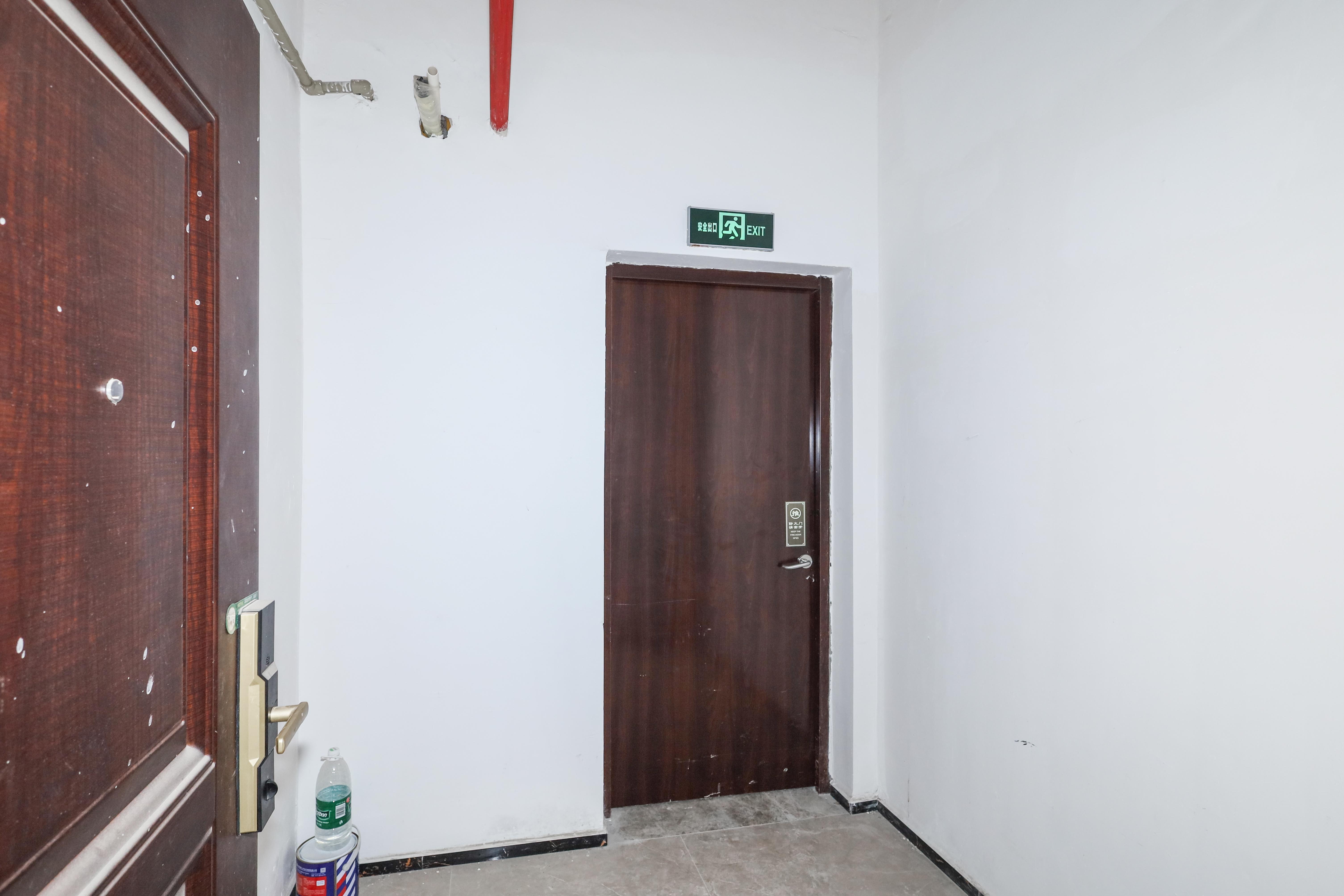 建发央著  4室2厅2卫   165.00万其他