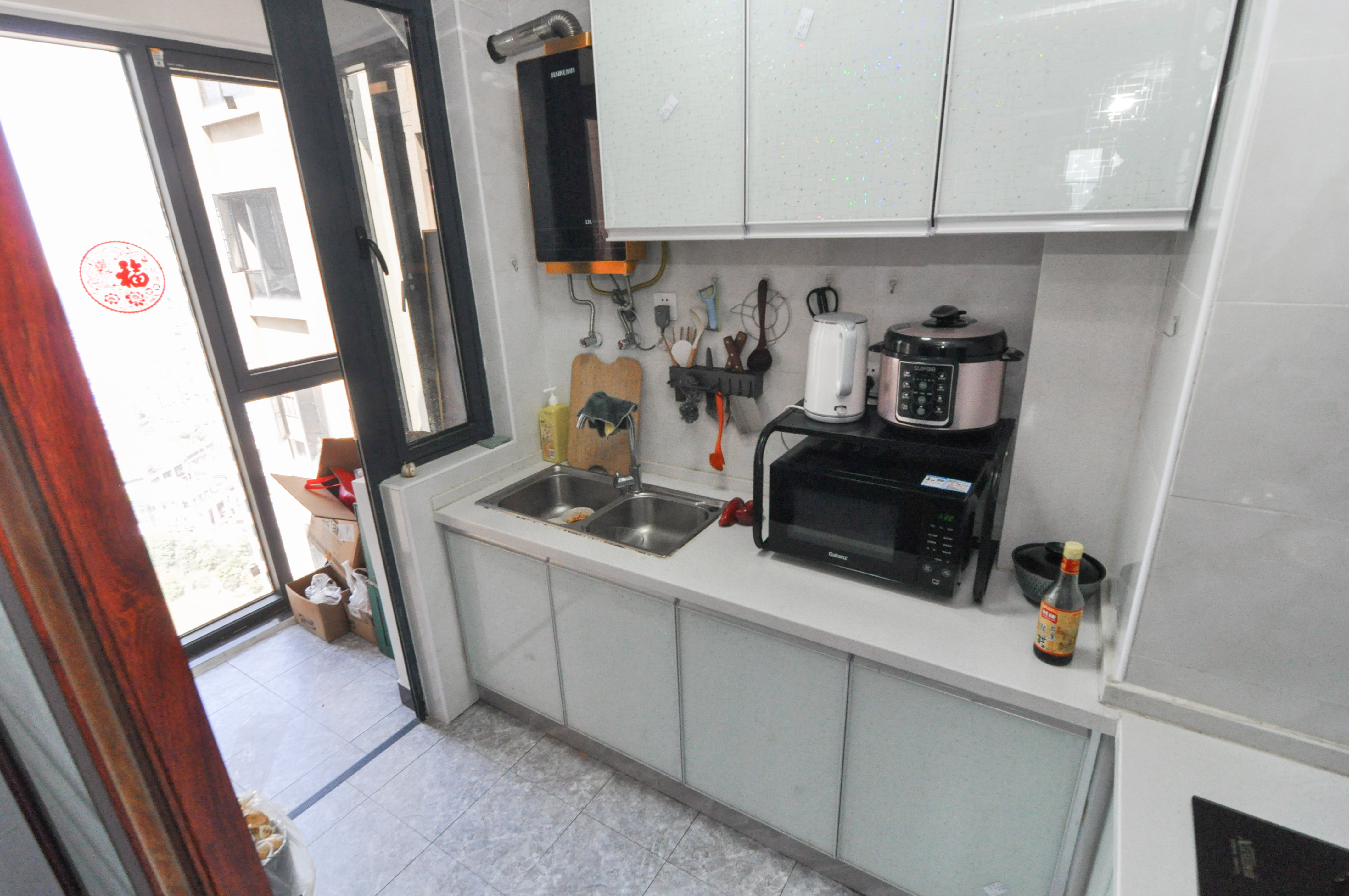 中建梅溪湖中心  3室2厅2卫    125.0万 中建梅溪湖中心  3室2厅2卫    125.0万厨房