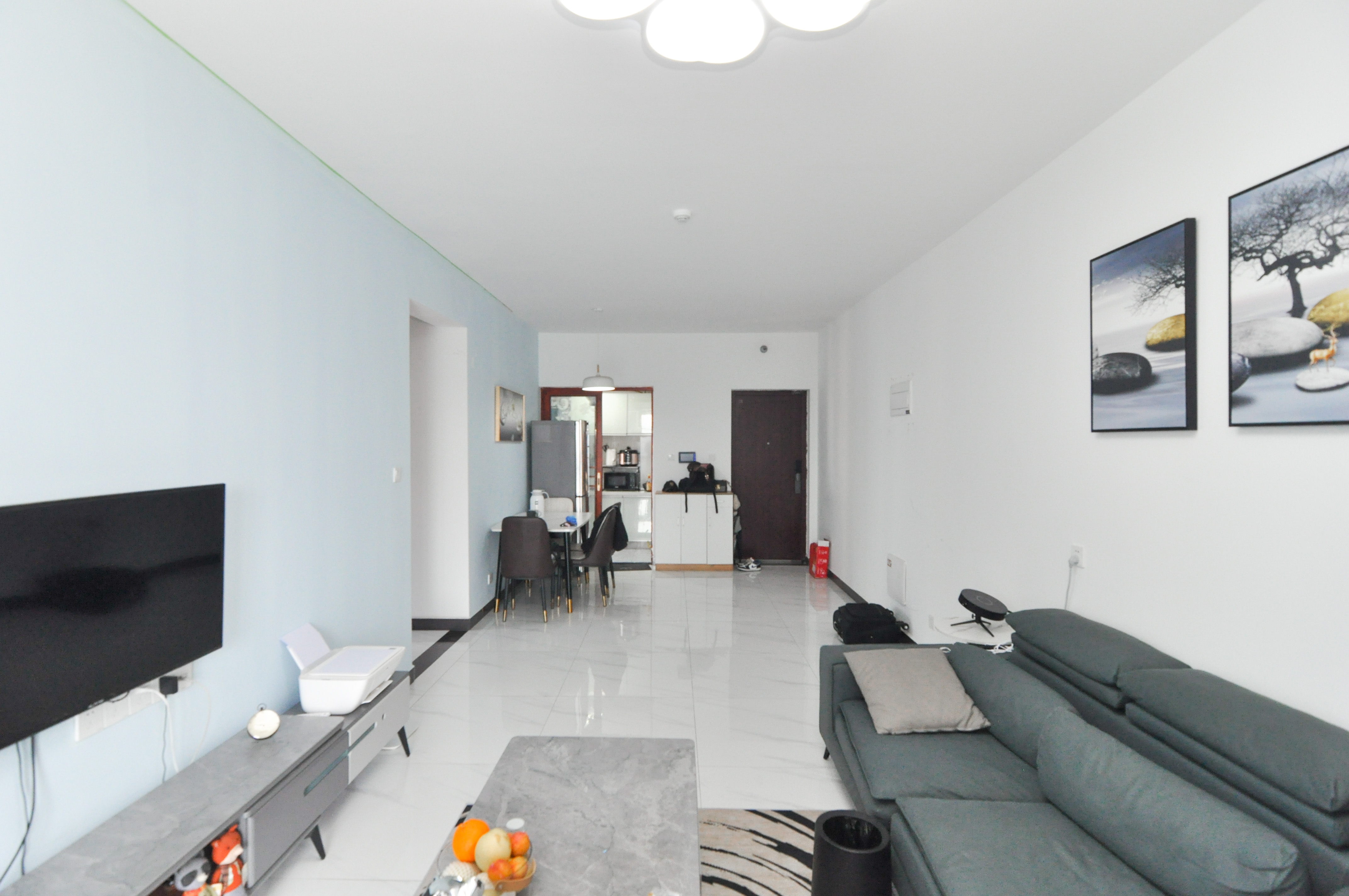 中建梅溪湖中心  3室2厅2卫    125.0万 中建梅溪湖中心  3室2厅2卫    125.0万客厅