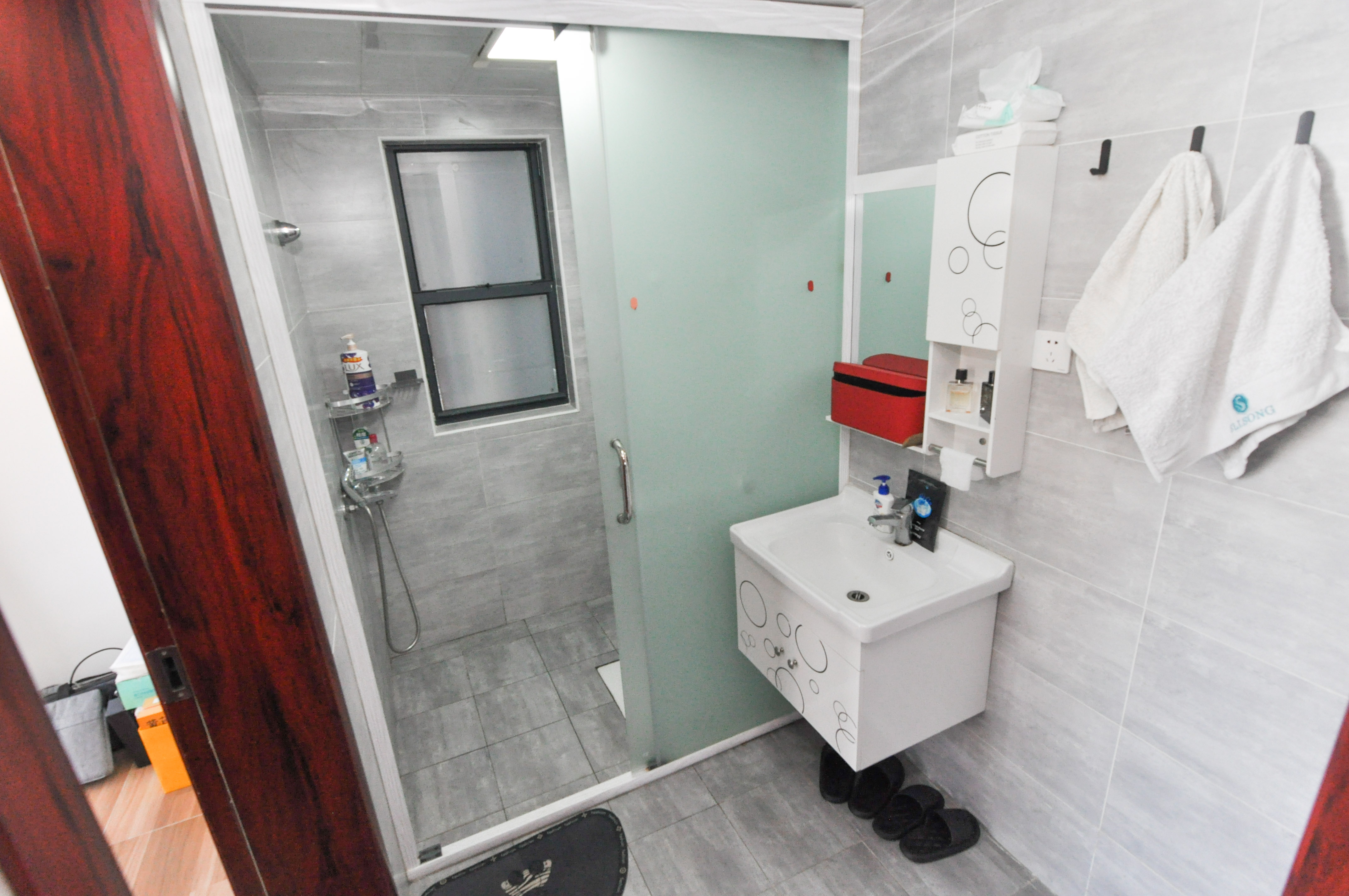 中建梅溪湖中心  3室2厅2卫    125.0万 中建梅溪湖中心  3室2厅2卫    125.0万卫生间