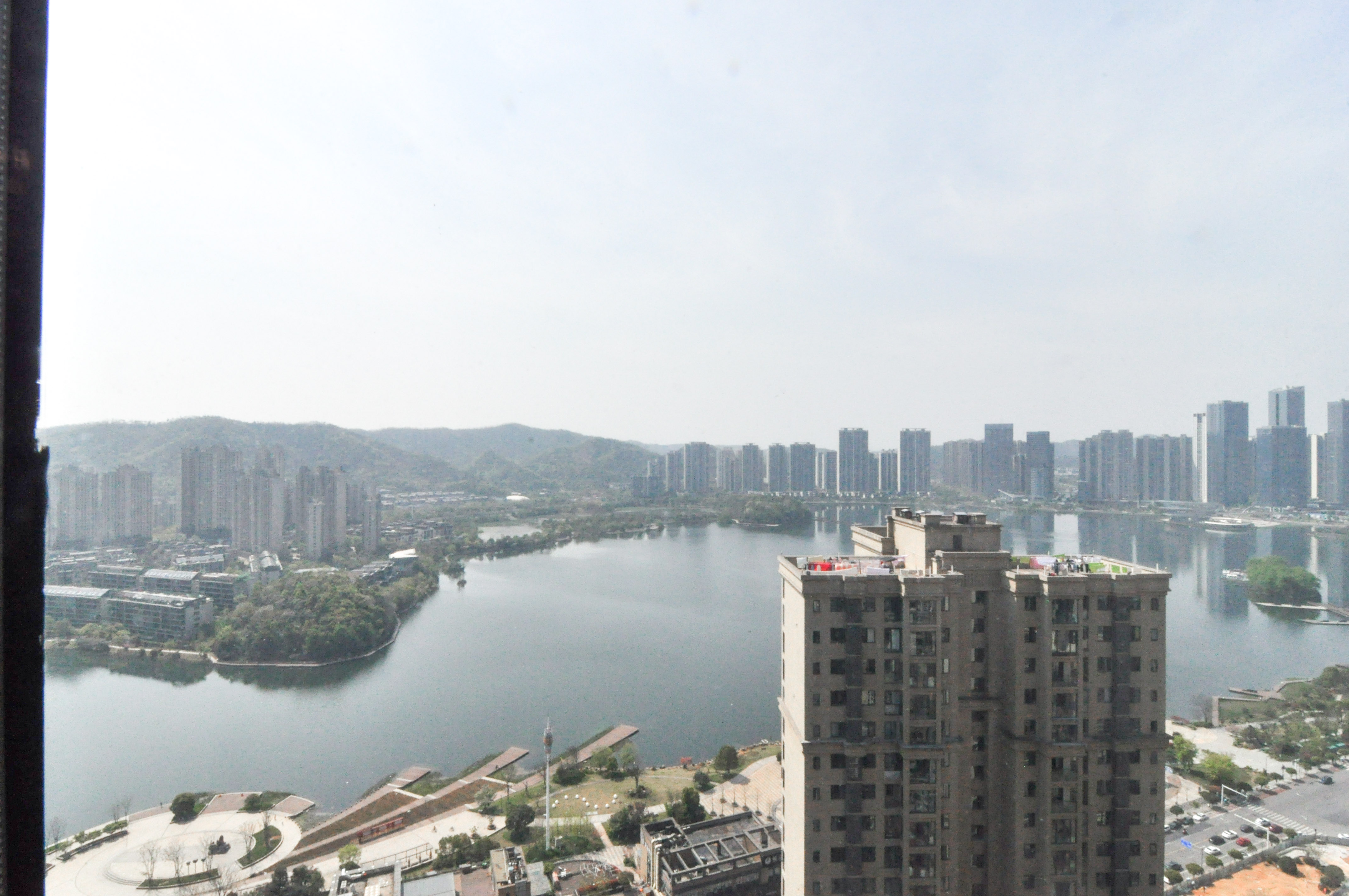 中建梅溪湖中心  3室2厅2卫    125.0万 中建梅溪湖中心  3室2厅2卫    125.0万卧室