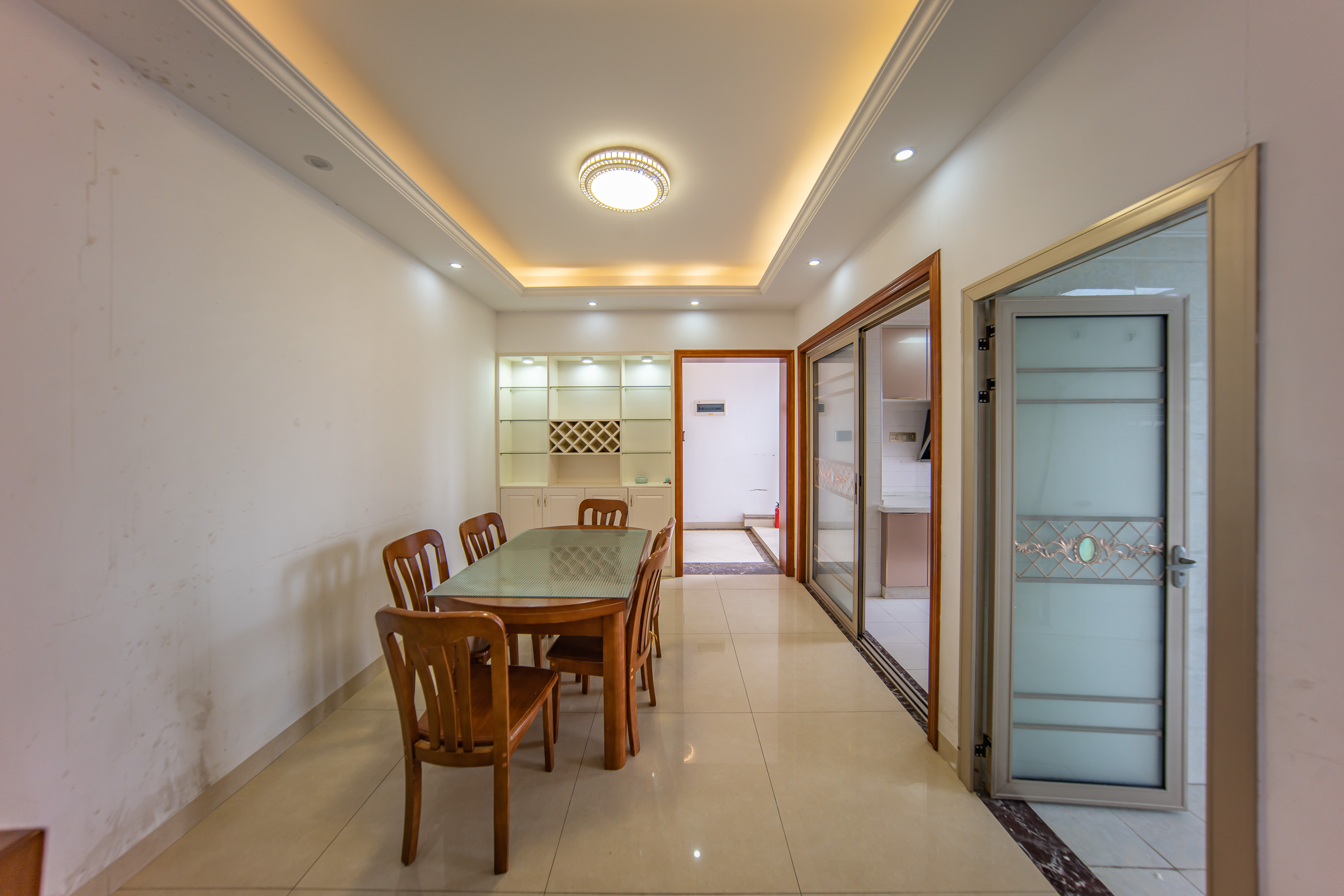 金鼎公园尚 3室2厅2卫 79.9万 金鼎公园尚 3室2厅2卫 79.9万客厅