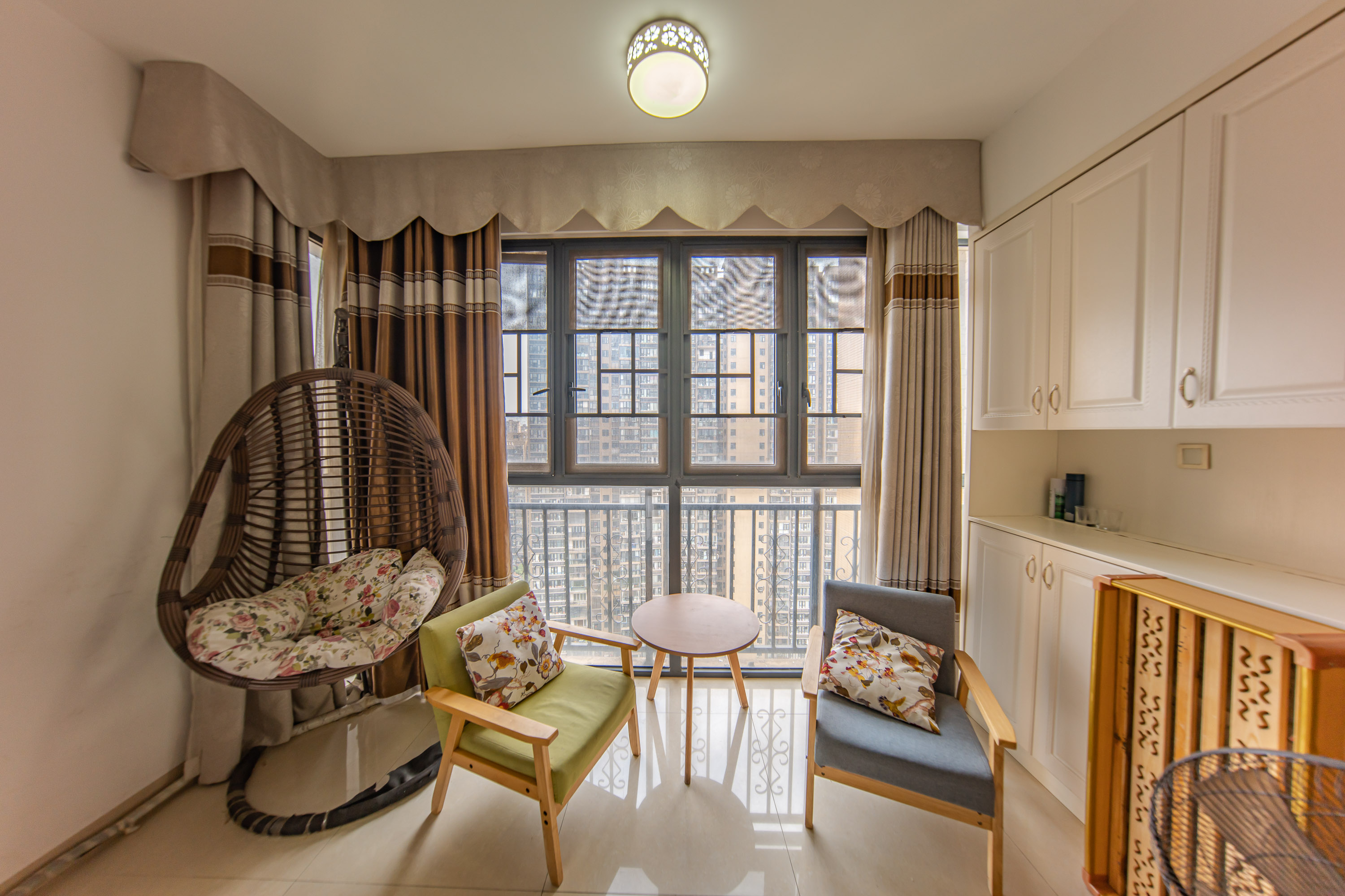 金鼎公园尚 3室2厅2卫 79.9万 金鼎公园尚 3室2厅2卫 79.9万阳台