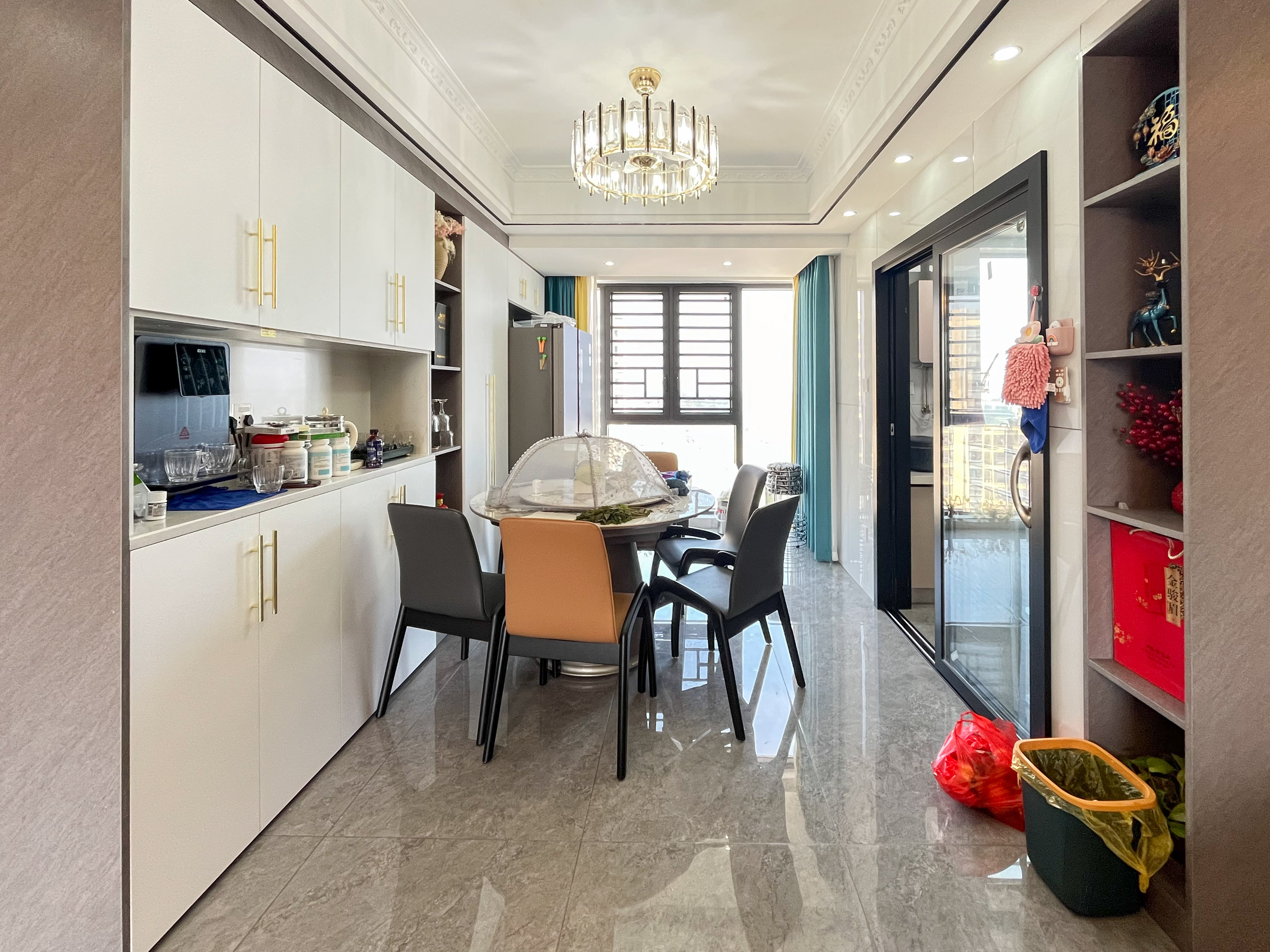 云栖国际 4室2厅2卫 89.8万 云栖国际 4室2厅2卫 89.8万客厅