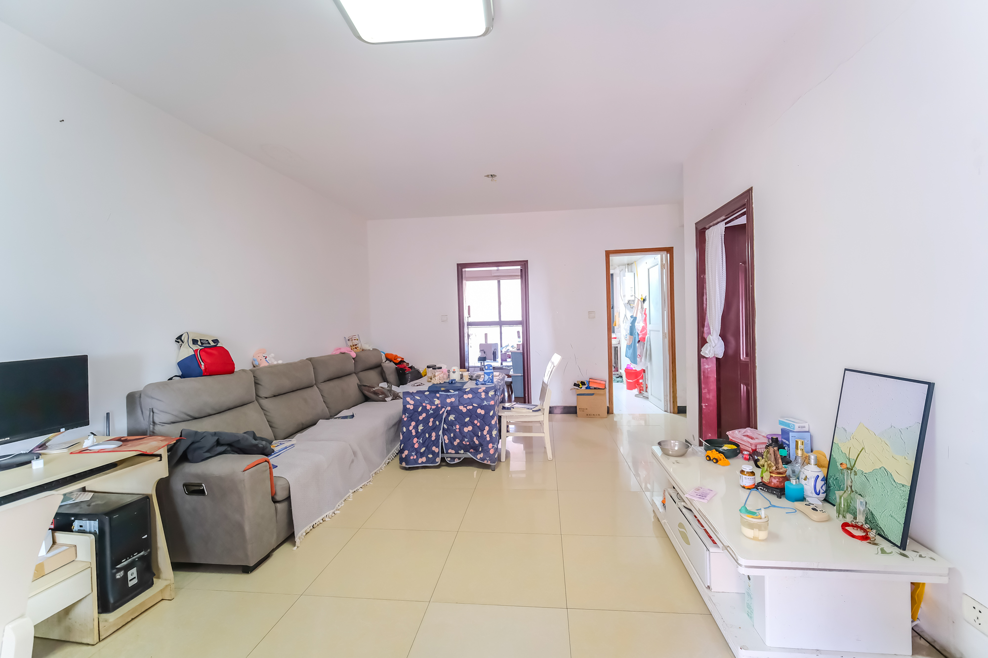 三一街区 3室2厅1卫 63.8万 三一街区 3室2厅1卫 63.8万客厅