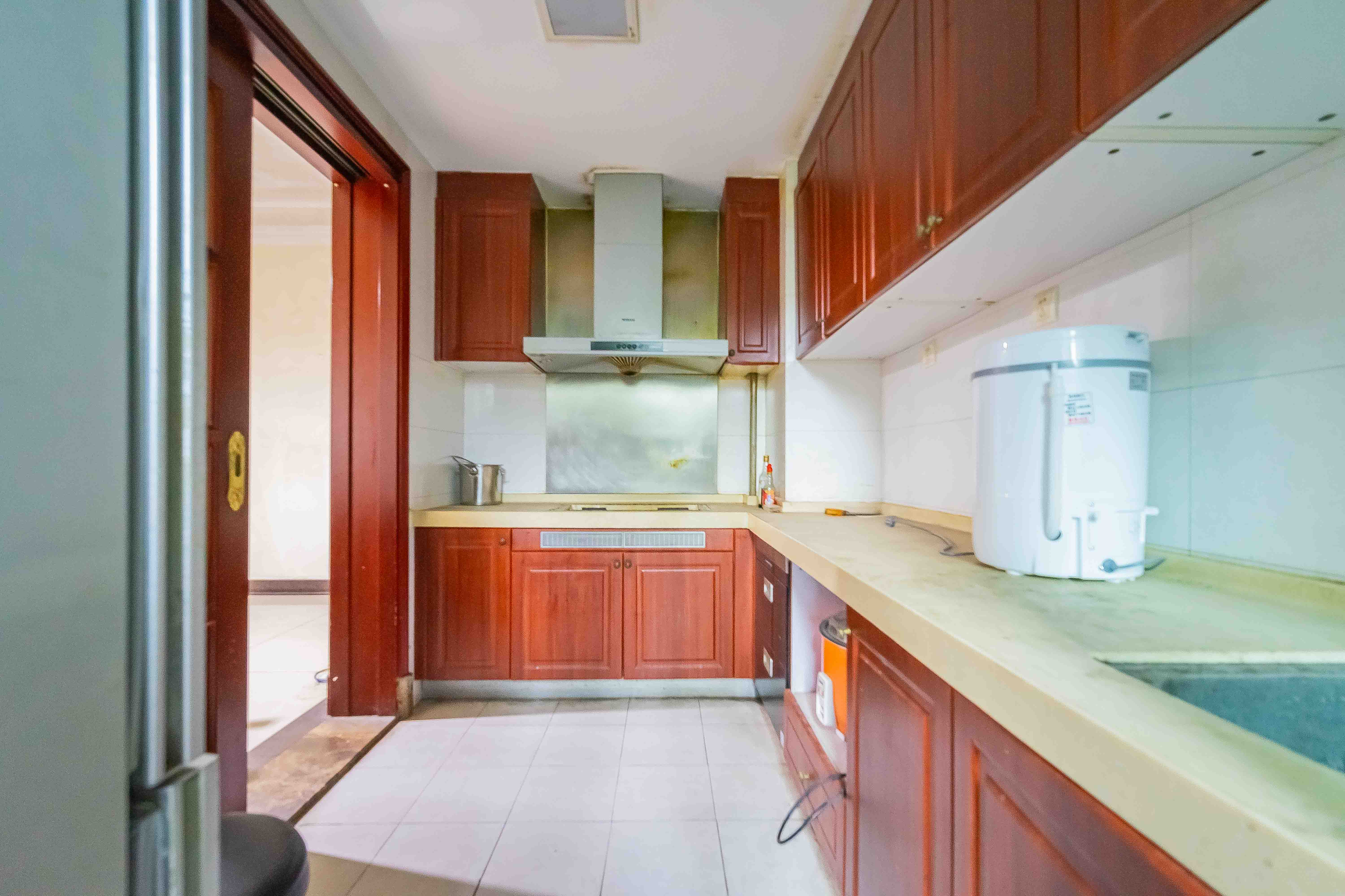 恒大绿洲  3室2厅1卫    120.0万 恒大绿洲  3室2厅1卫    120.0万厨房