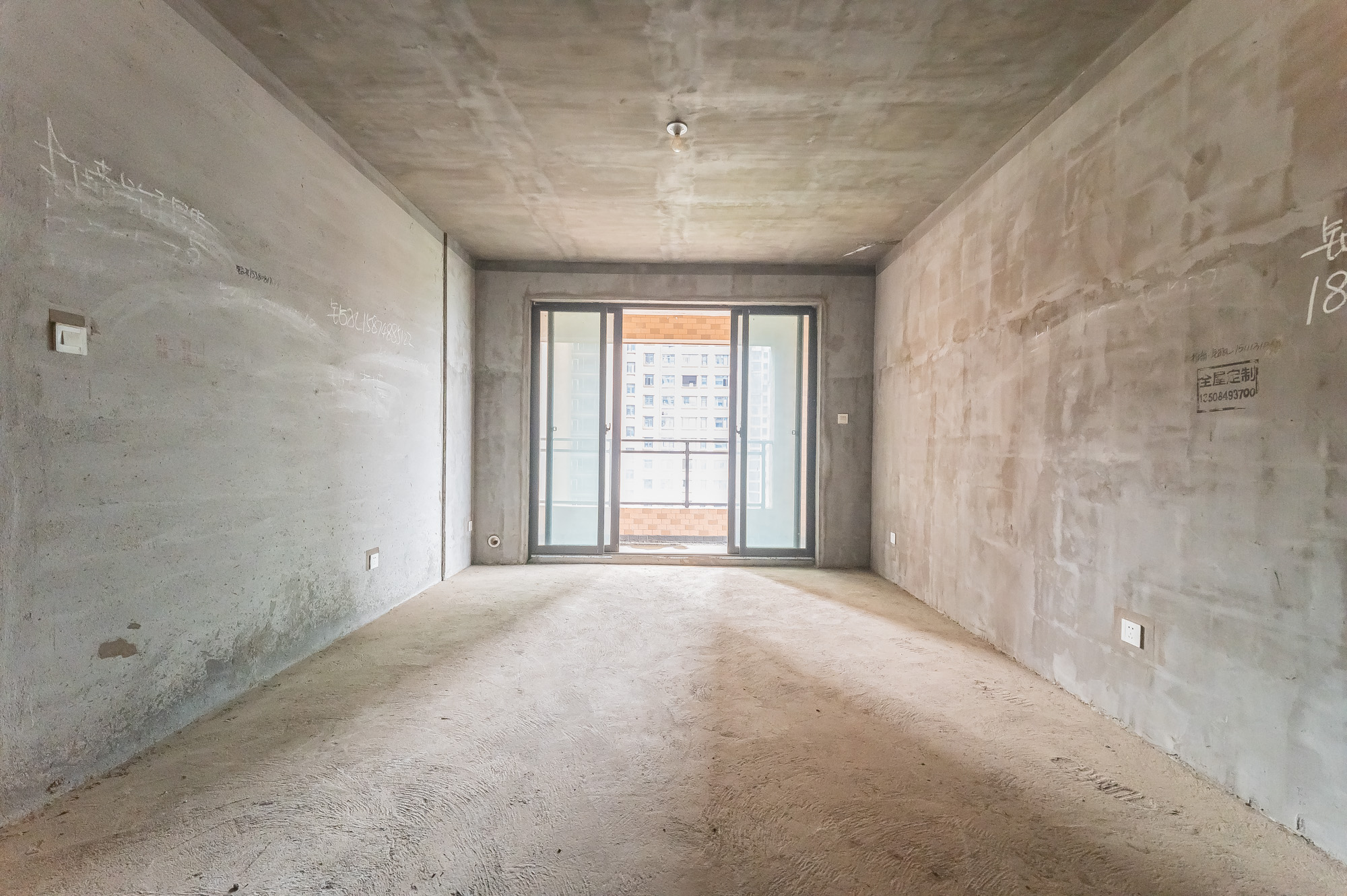 未来漫城 3室2厅2卫 89.8万 未来漫城 3室2厅2卫 89.8万客厅