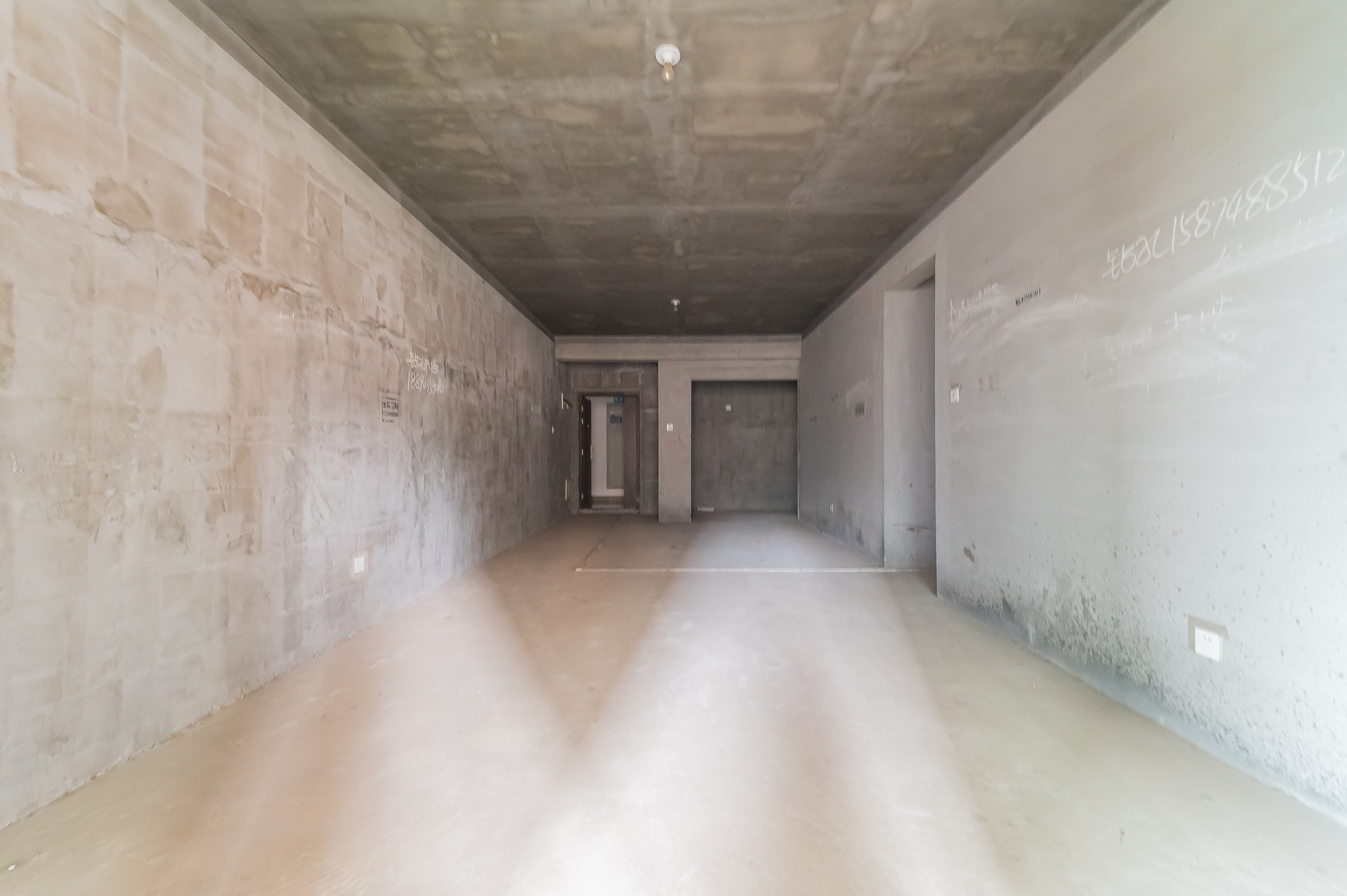 未来漫城 3室2厅2卫 89.8万 未来漫城 3室2厅2卫 89.8万客厅