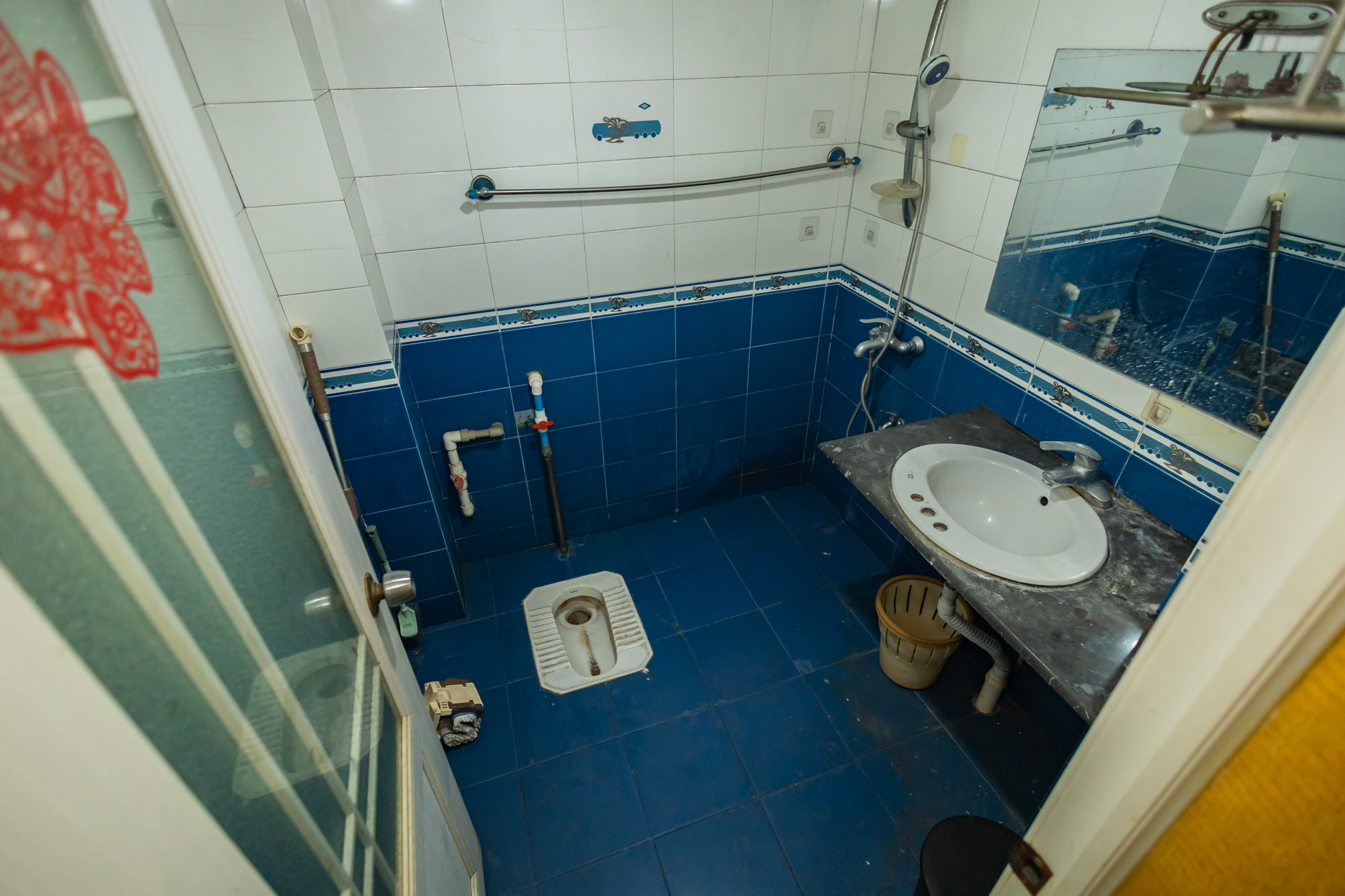 中南汽车世界  2室2厅1卫    48.0万 中南汽车世界  2室2厅1卫    48.0万卫生间