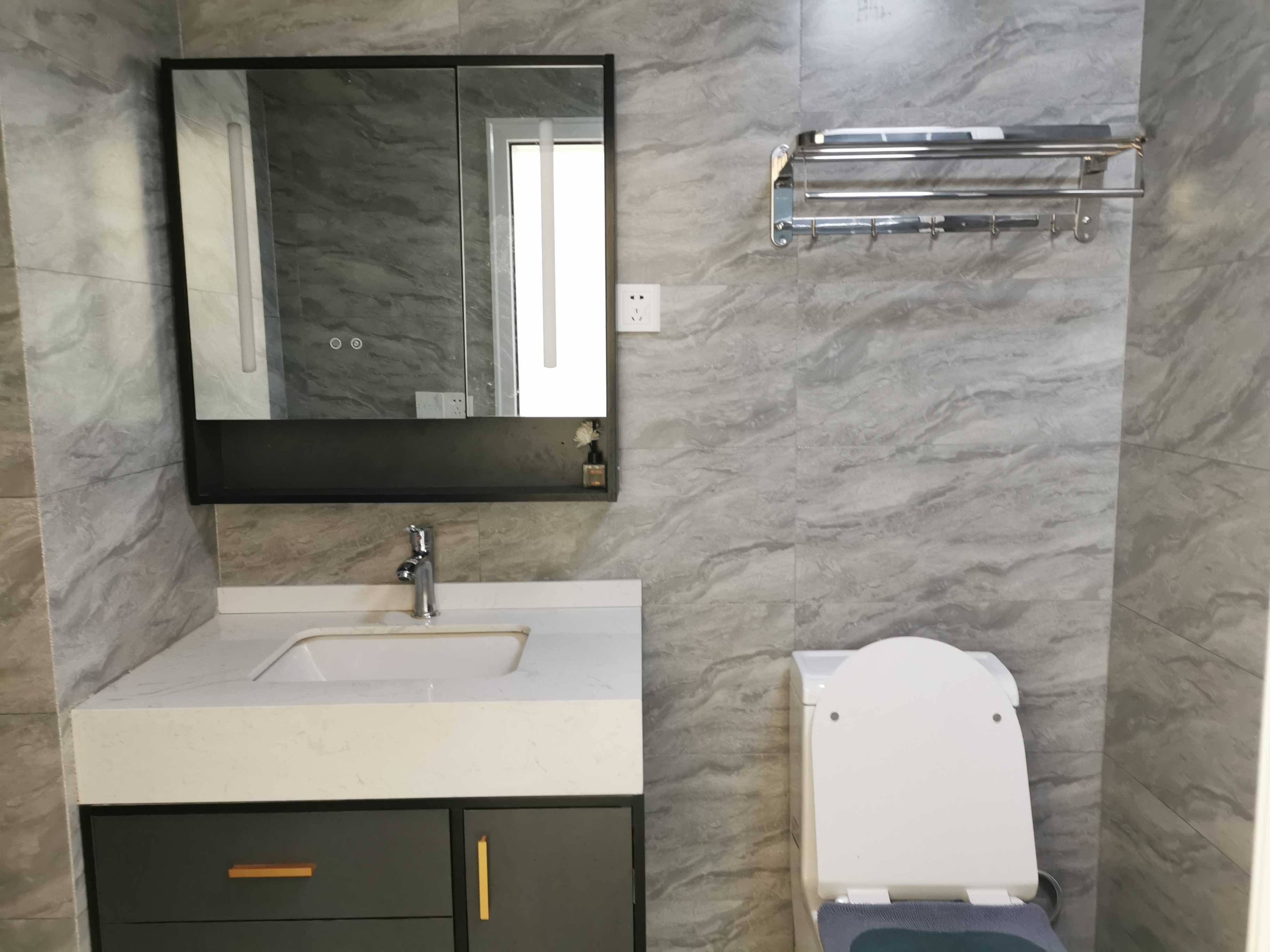 富力新天地三期 0室0厅0卫 1500.00元/月 富力新天地三期 0室0厅0卫 1500.00元/月室内图