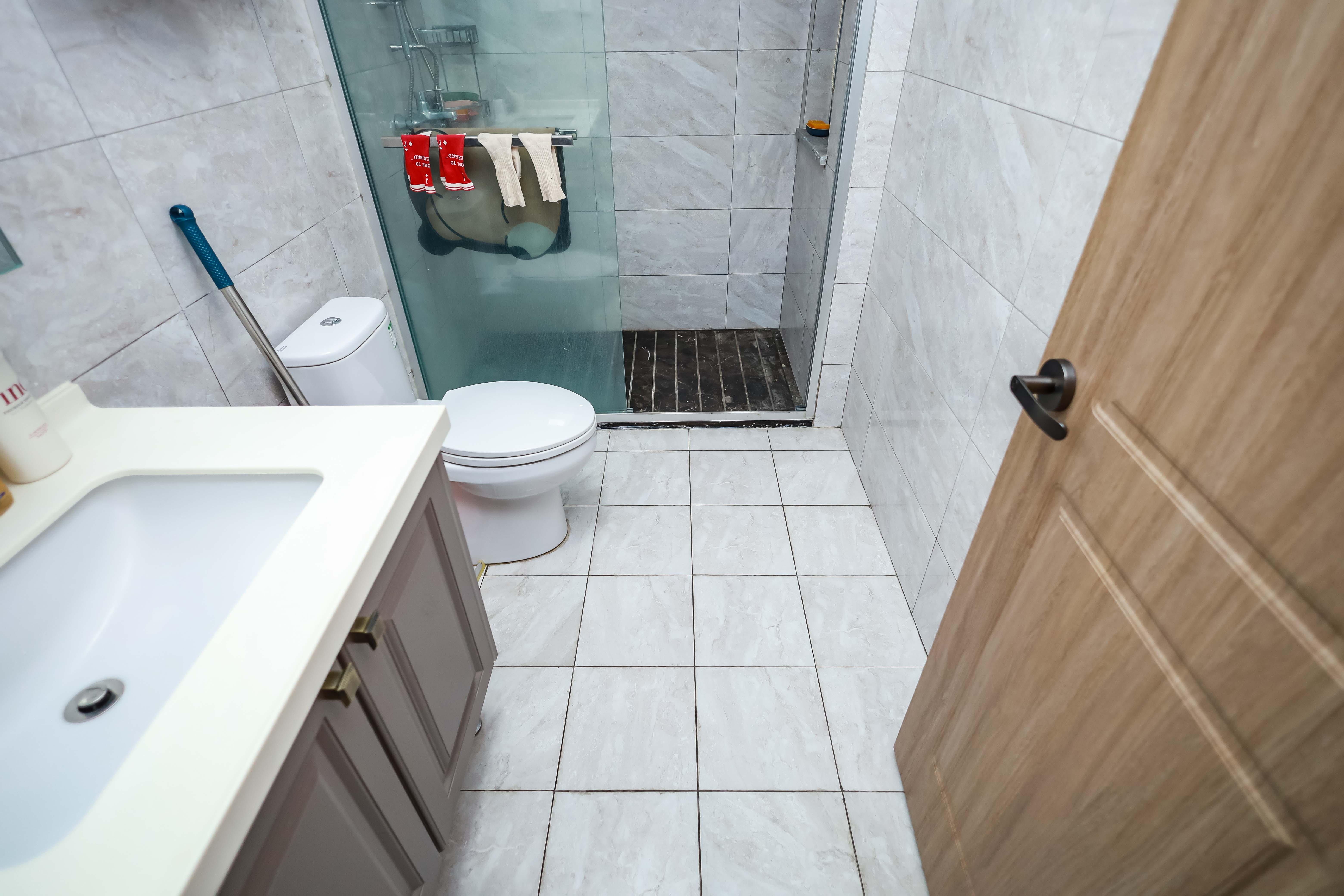 金地中交麓谷香颂(金地中交雅苑)  3室2厅2卫    146.0万卫生间