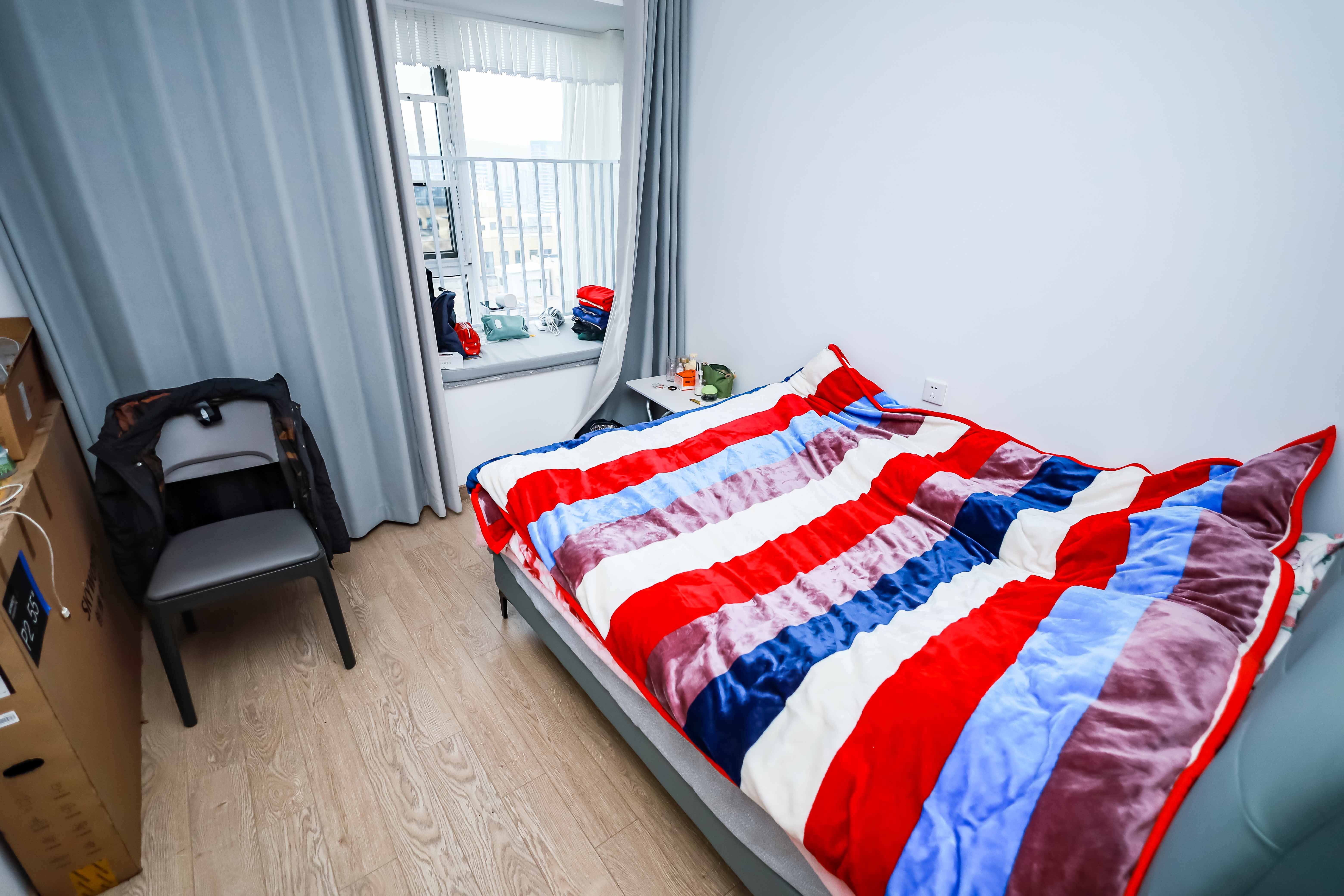 金地中交麓谷香颂(金地中交雅苑)  3室2厅2卫    146.0万卧室