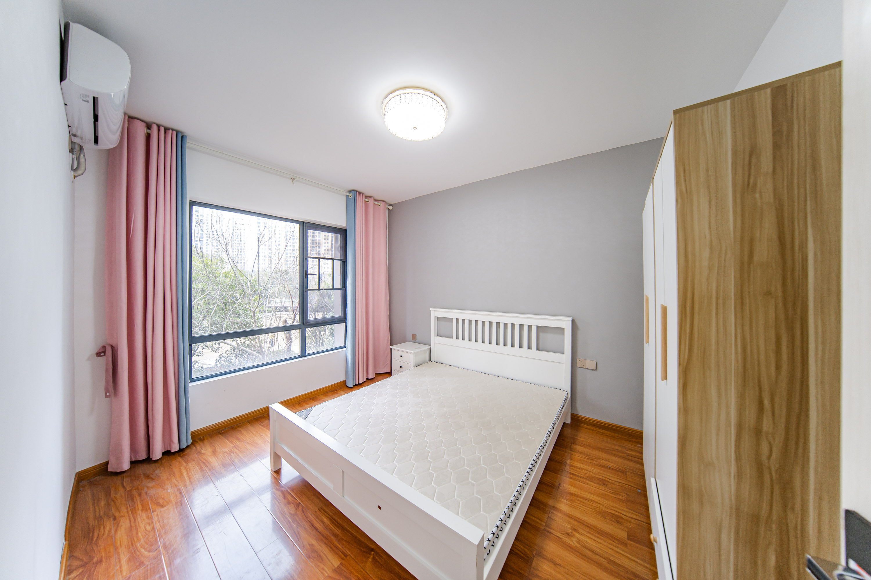 湘熙水郡(观澜海赋家园) 3室2厅1卫 118.0万 湘熙水郡(观澜海赋家园) 3室2厅1卫 118.0万卧室