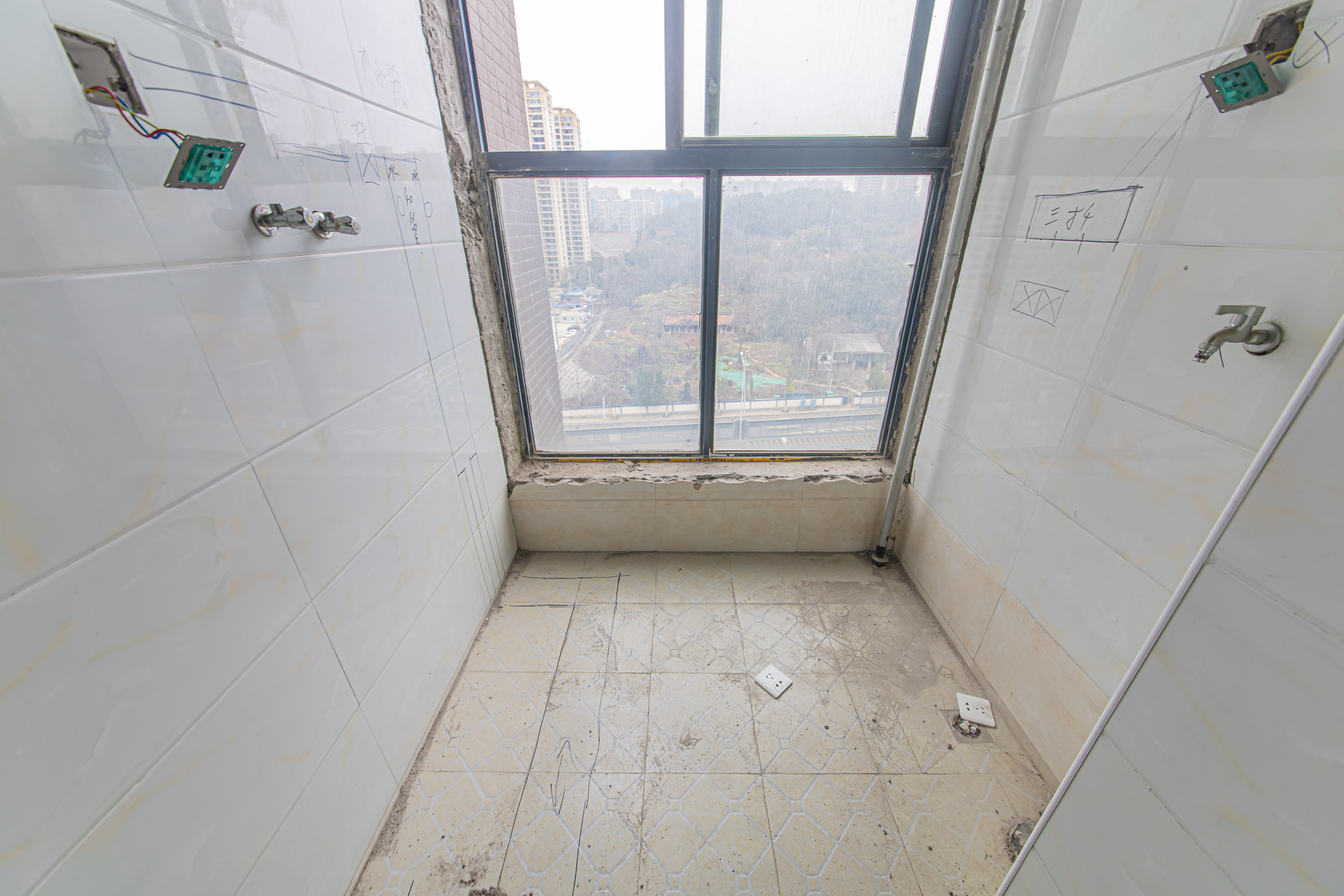 香芙嘉园(广铁湘府嘉园) 2室1厅1卫 55.0万 香芙嘉园(广铁湘府嘉园) 2室1厅1卫 55.0万厨房