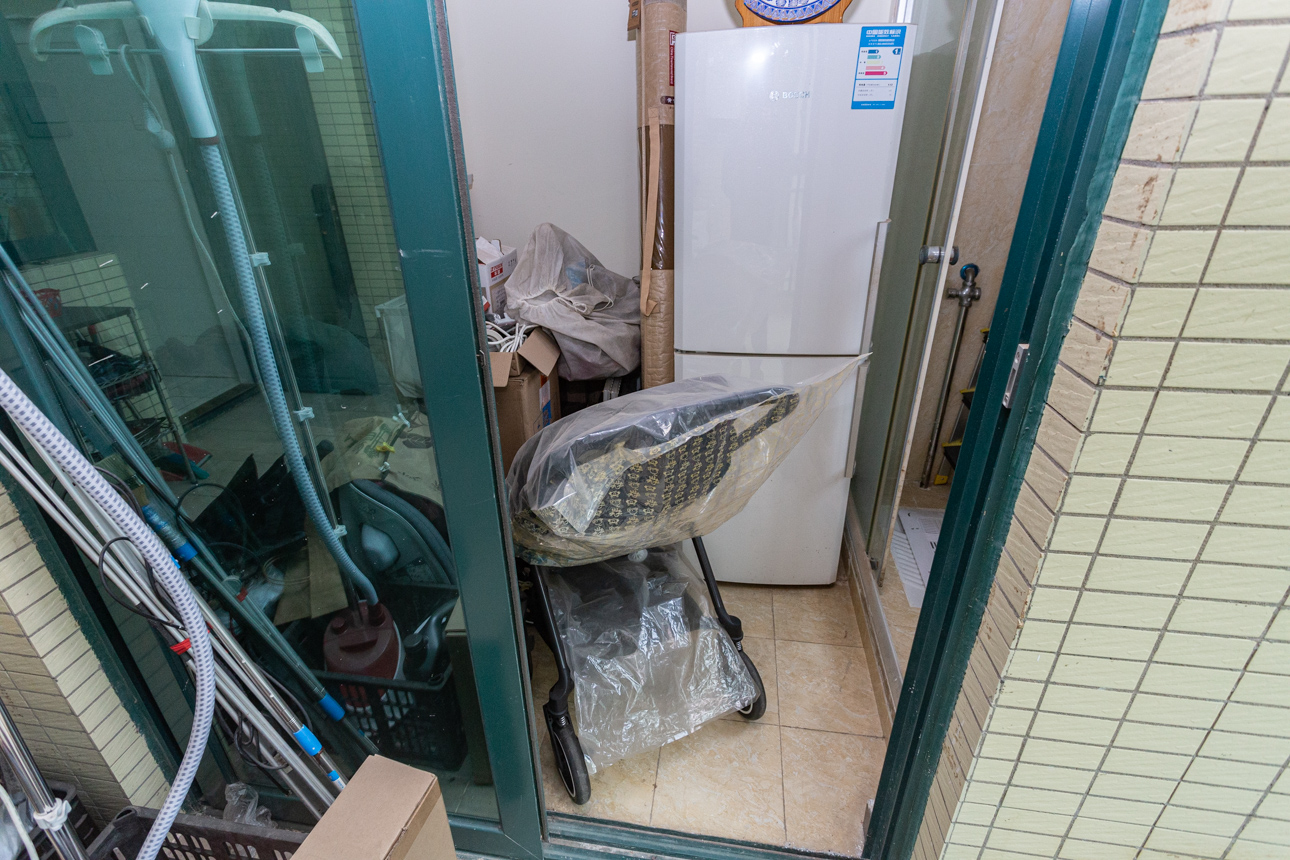 恒大名都  5室2厅3卫   190.00万卫生间