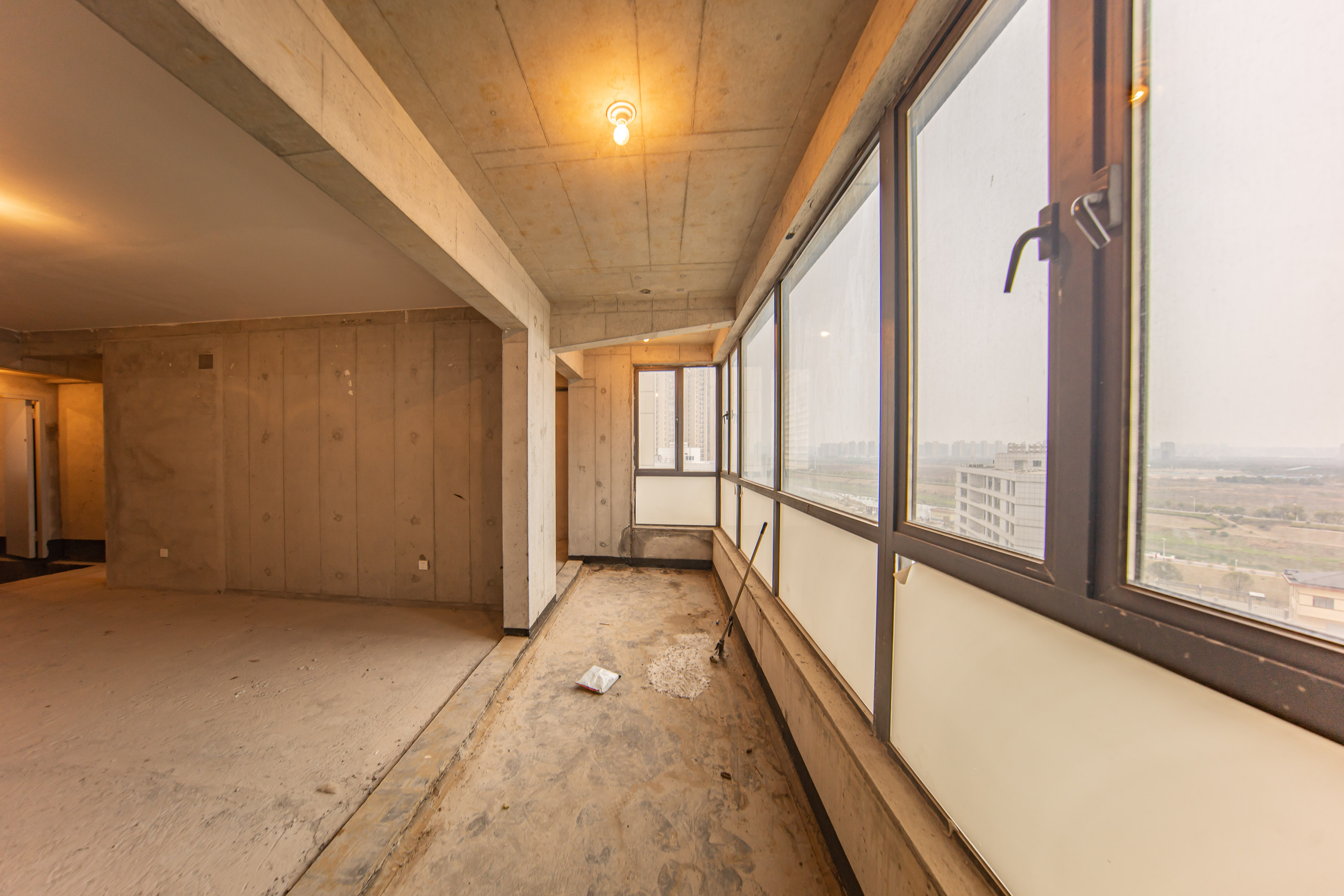 中国铁建京师璟台  4室2厅2卫   150.00万阳台