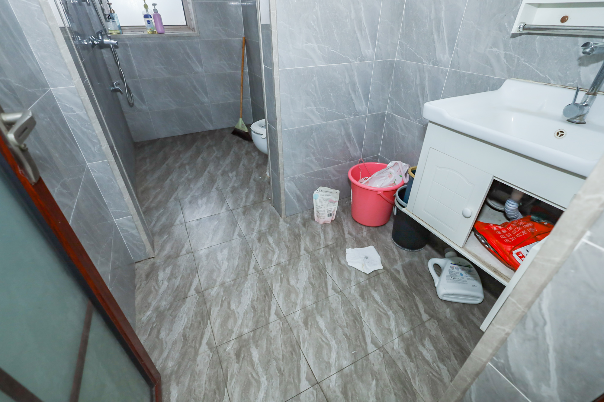 世茂铂翠湾一期 4室2厅2卫 185.0万 世茂铂翠湾一期 4室2厅2卫 185.0万卫生间