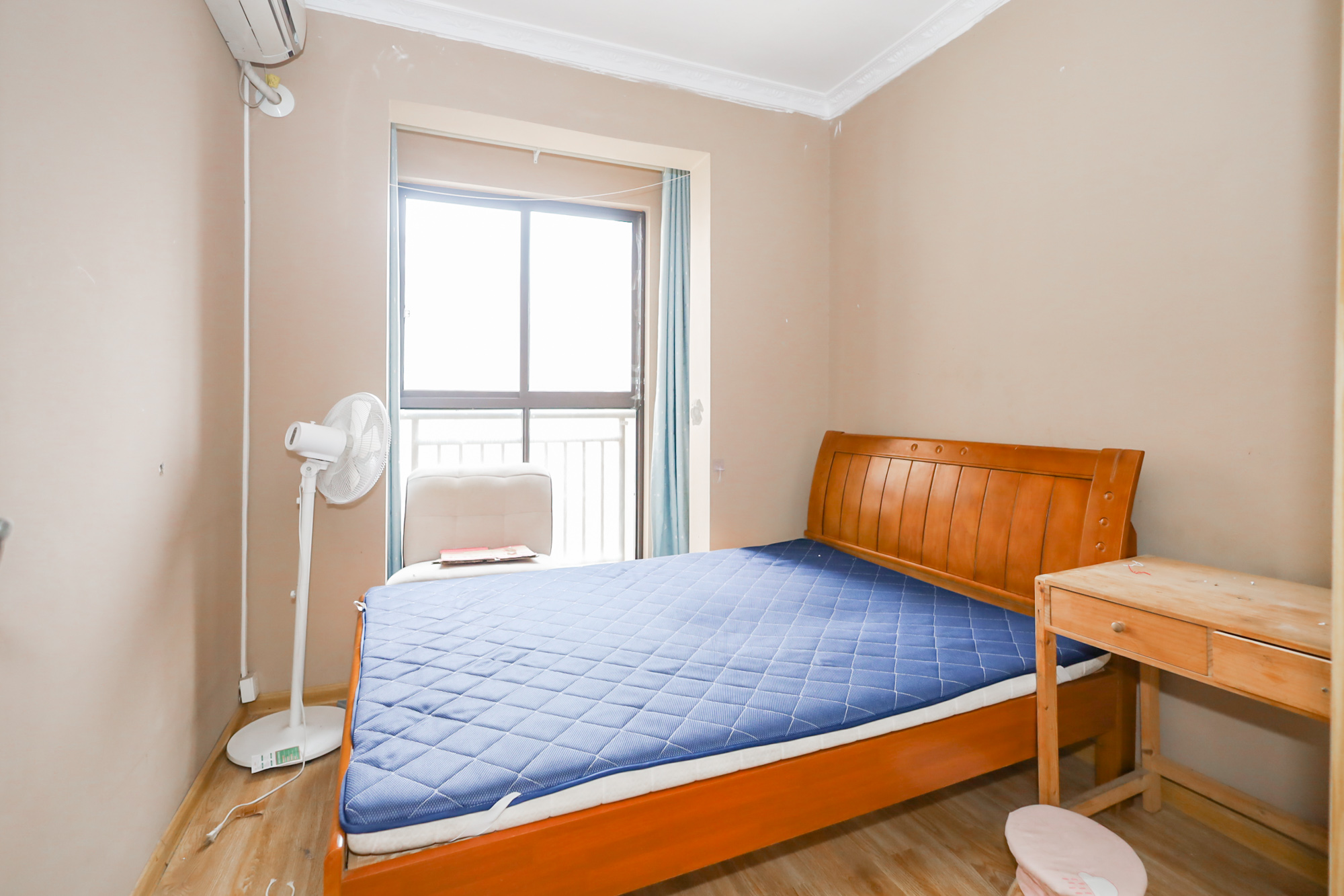 世茂铂翠湾一期 4室2厅2卫 185.0万 世茂铂翠湾一期 4室2厅2卫 185.0万卧室