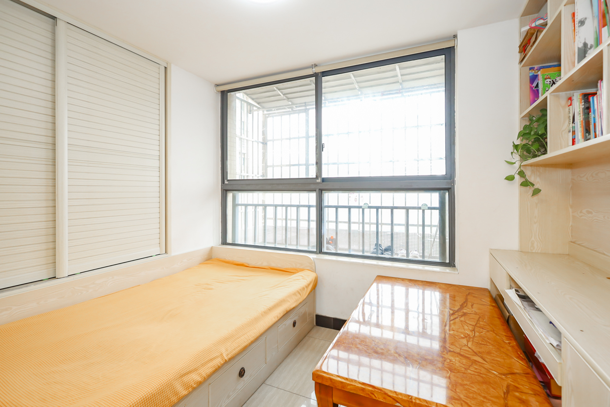 兰亭都荟（璟峰苑）  3室2厅1卫   118.00万卧室