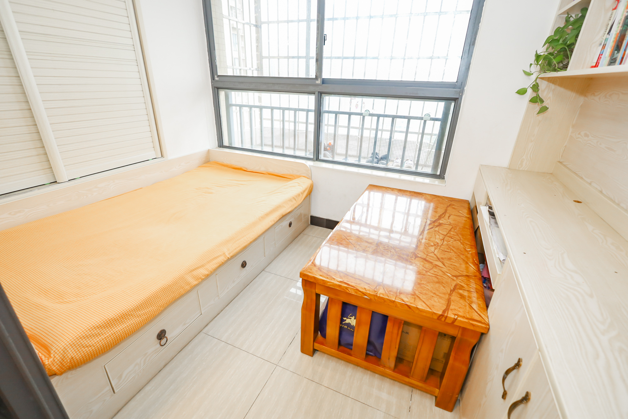兰亭都荟（璟峰苑）  3室2厅1卫   118.00万阳台