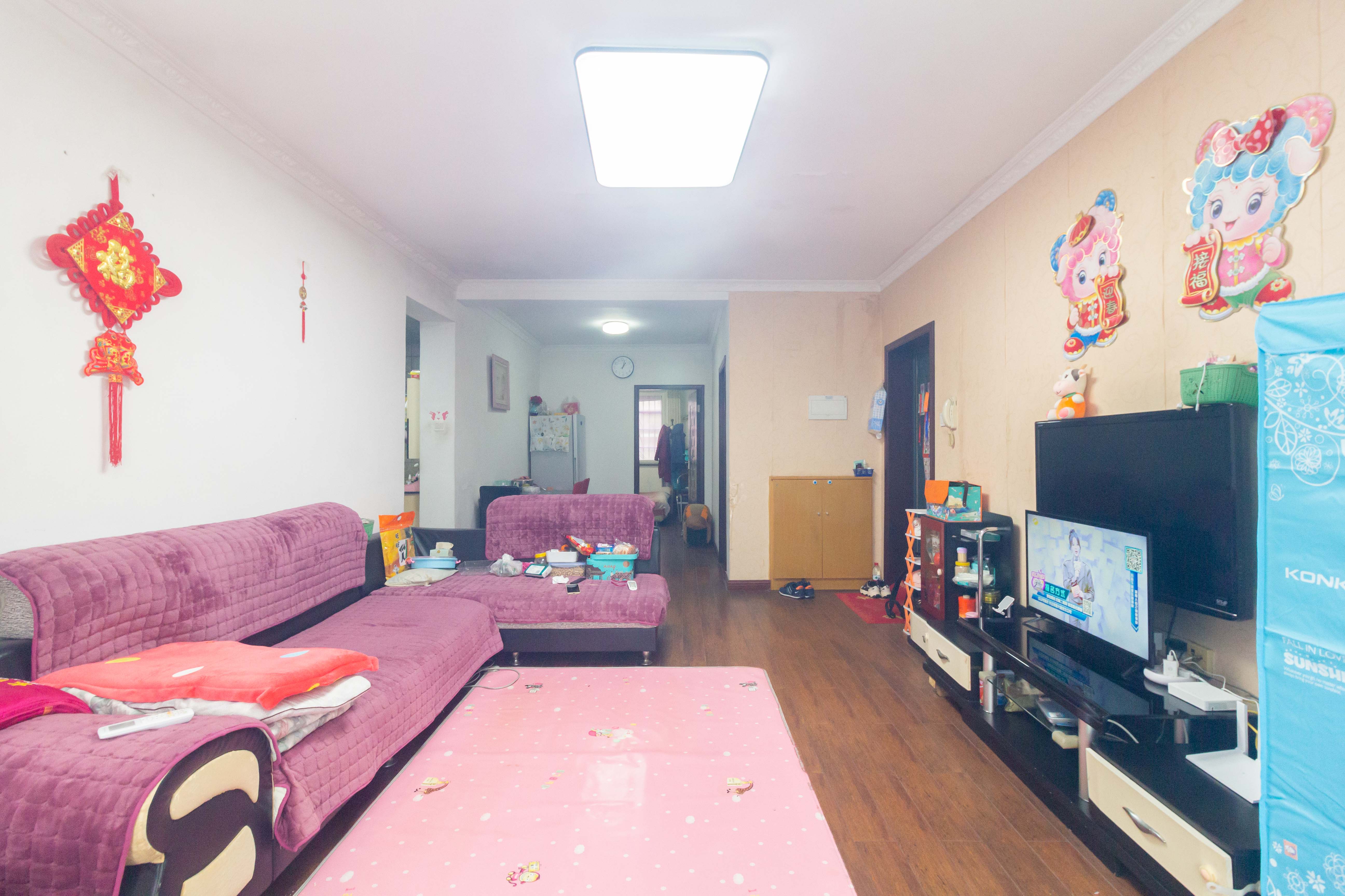 东岸锦城(东方人家)  3室2厅1卫    58.8万 东岸锦城(东方人家)  3室2厅1卫    58.8万客厅