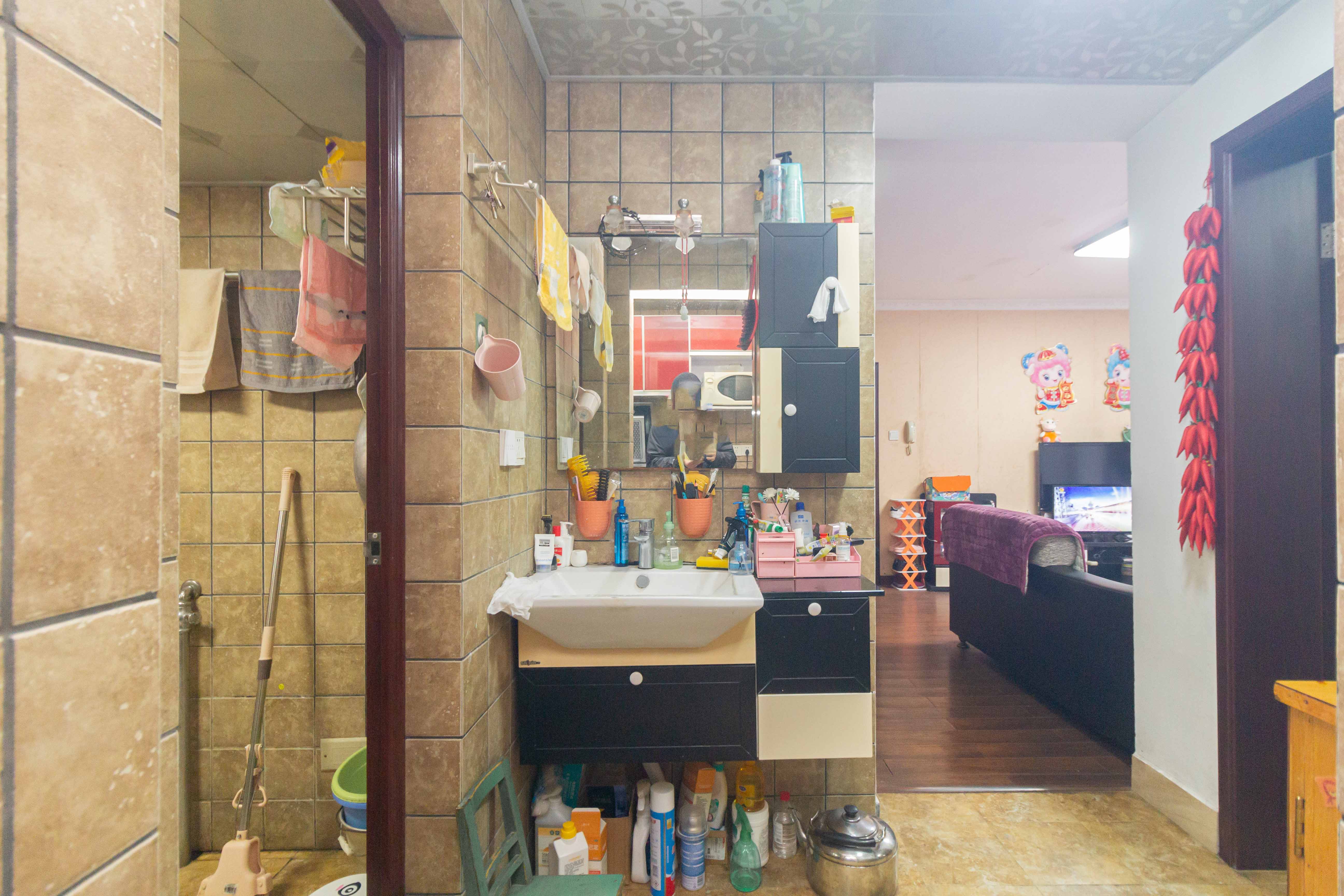 东岸锦城(东方人家)  3室2厅1卫    58.8万 东岸锦城(东方人家)  3室2厅1卫    58.8万卫生间