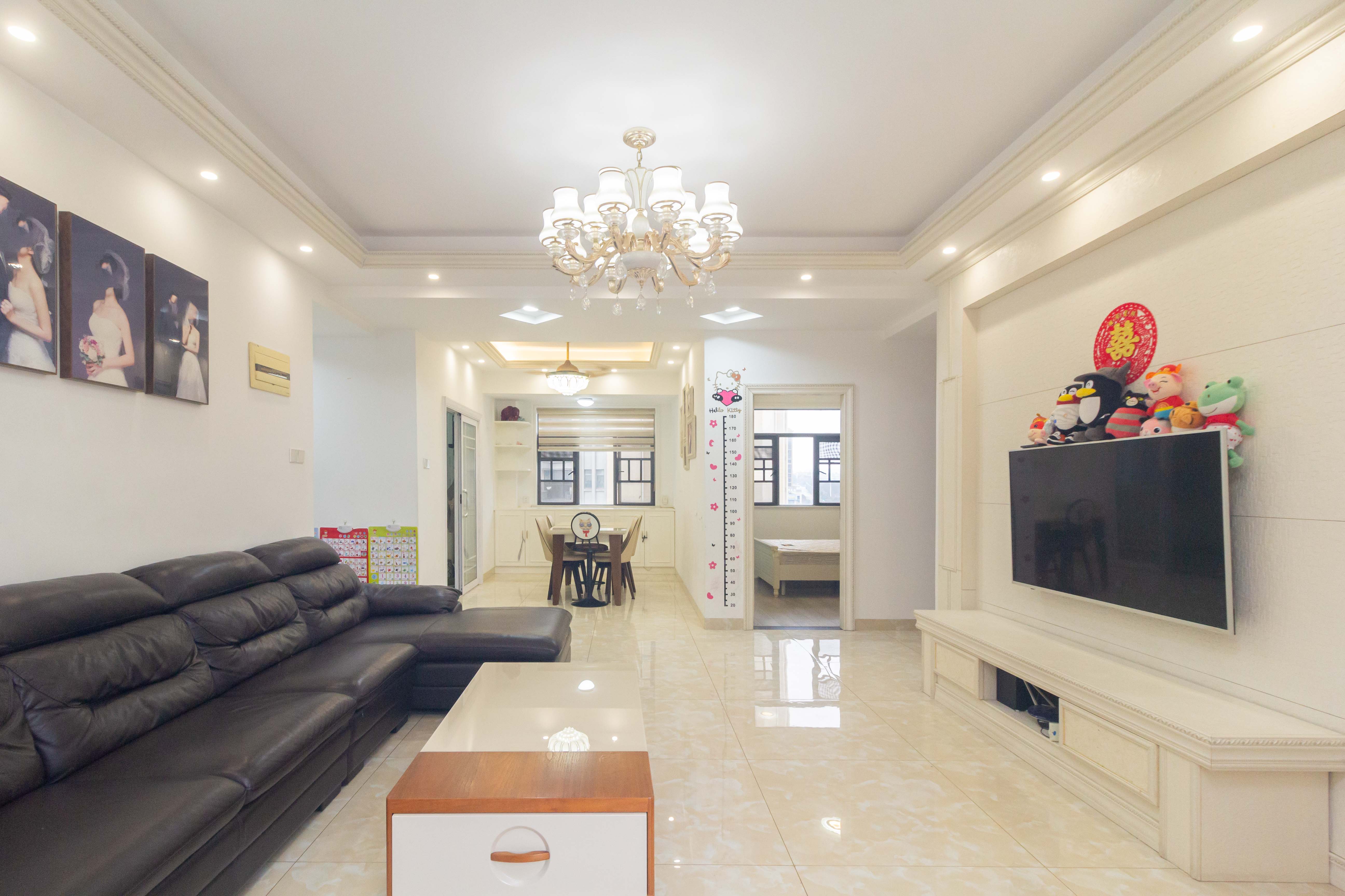 中交中央公园D2区  3室2厅1卫    139.2万 中交中央公园D2区  3室2厅1卫    139.2万客厅