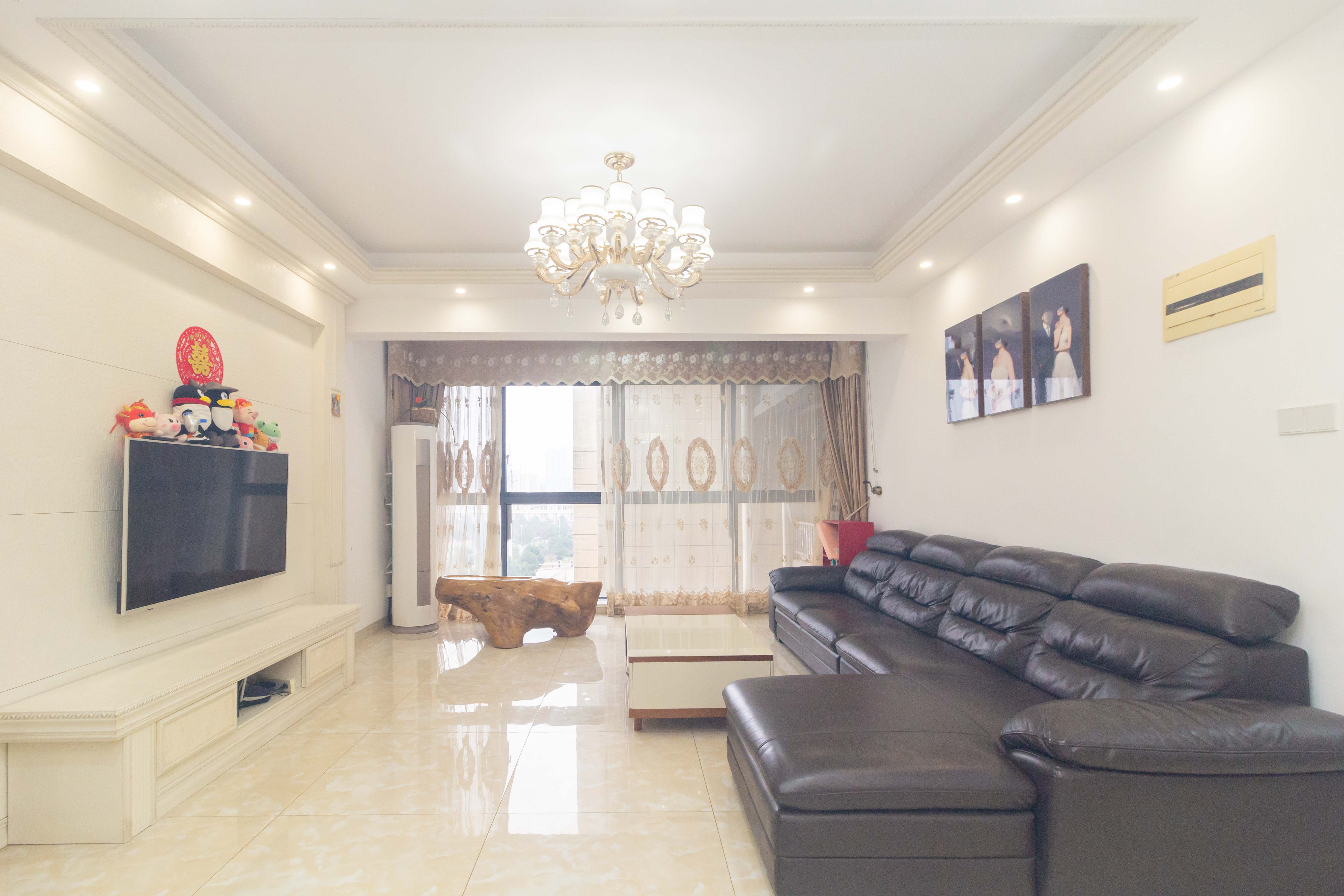 中交中央公园D2区  3室2厅1卫    139.2万 中交中央公园D2区  3室2厅1卫    139.2万客厅