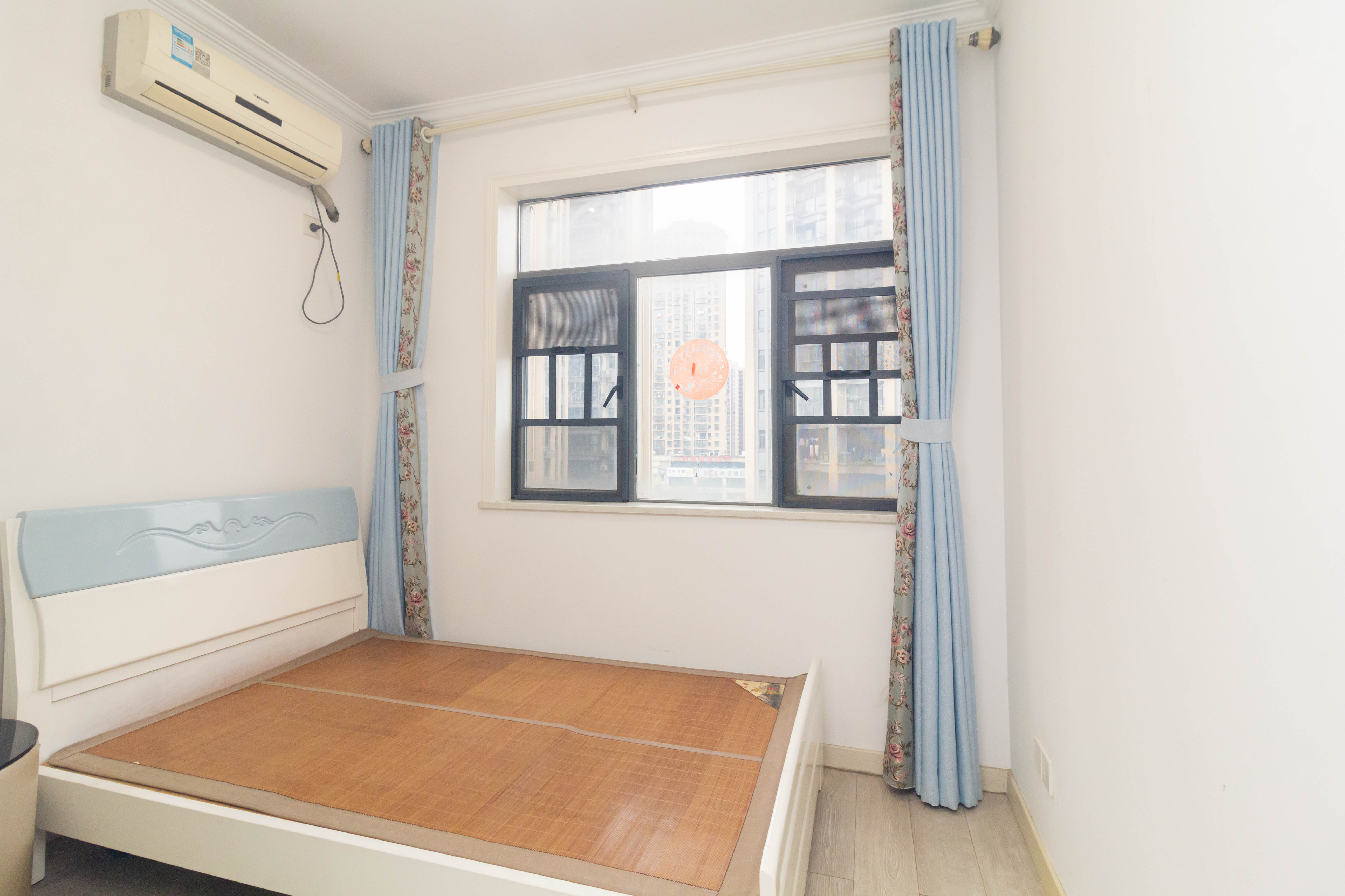 中交中央公园D2区  3室2厅1卫    139.2万 中交中央公园D2区  3室2厅1卫    139.2万卧室