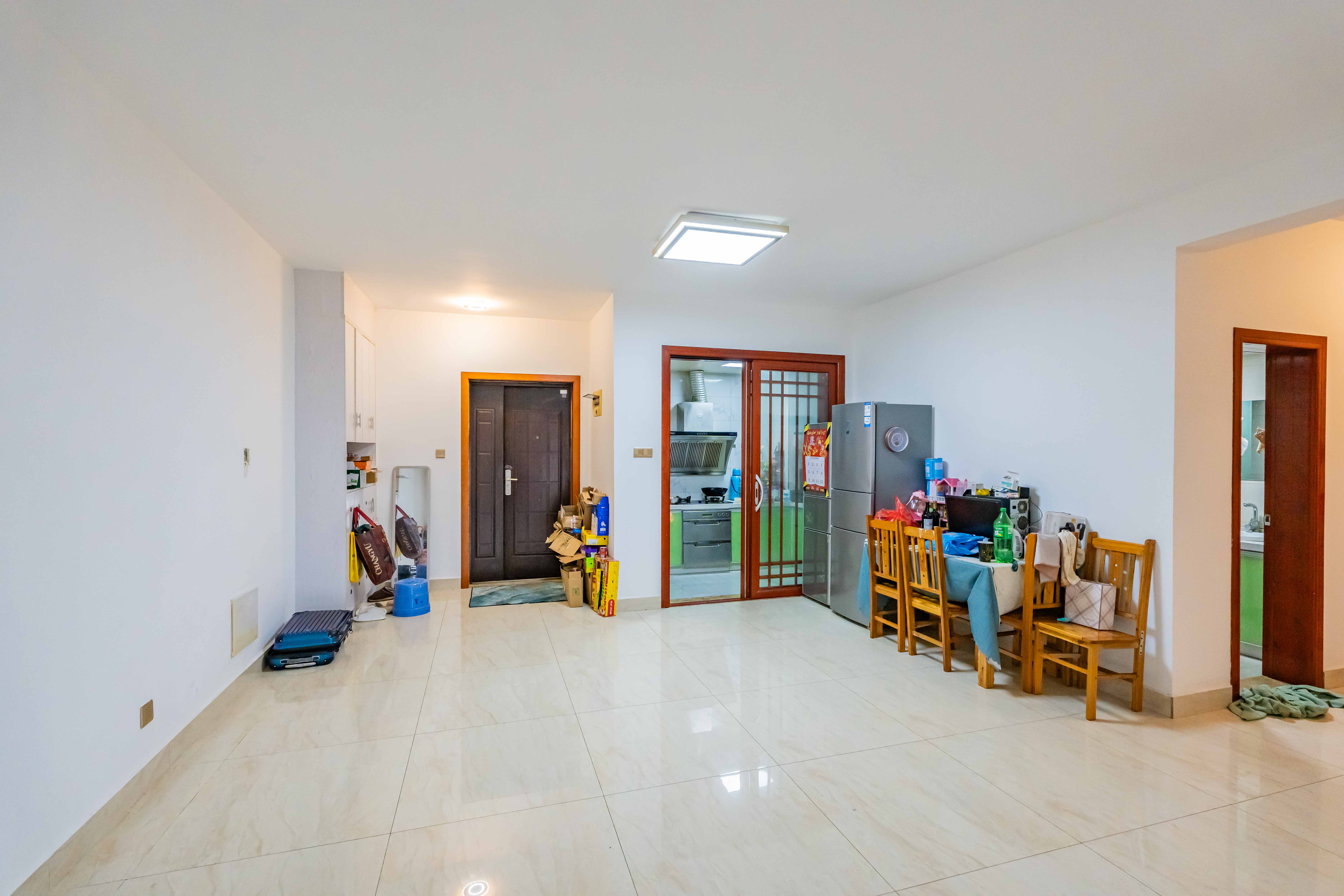 绿洲花园  3室2厅2卫    115.0万 绿洲花园  3室2厅2卫    115.0万客厅