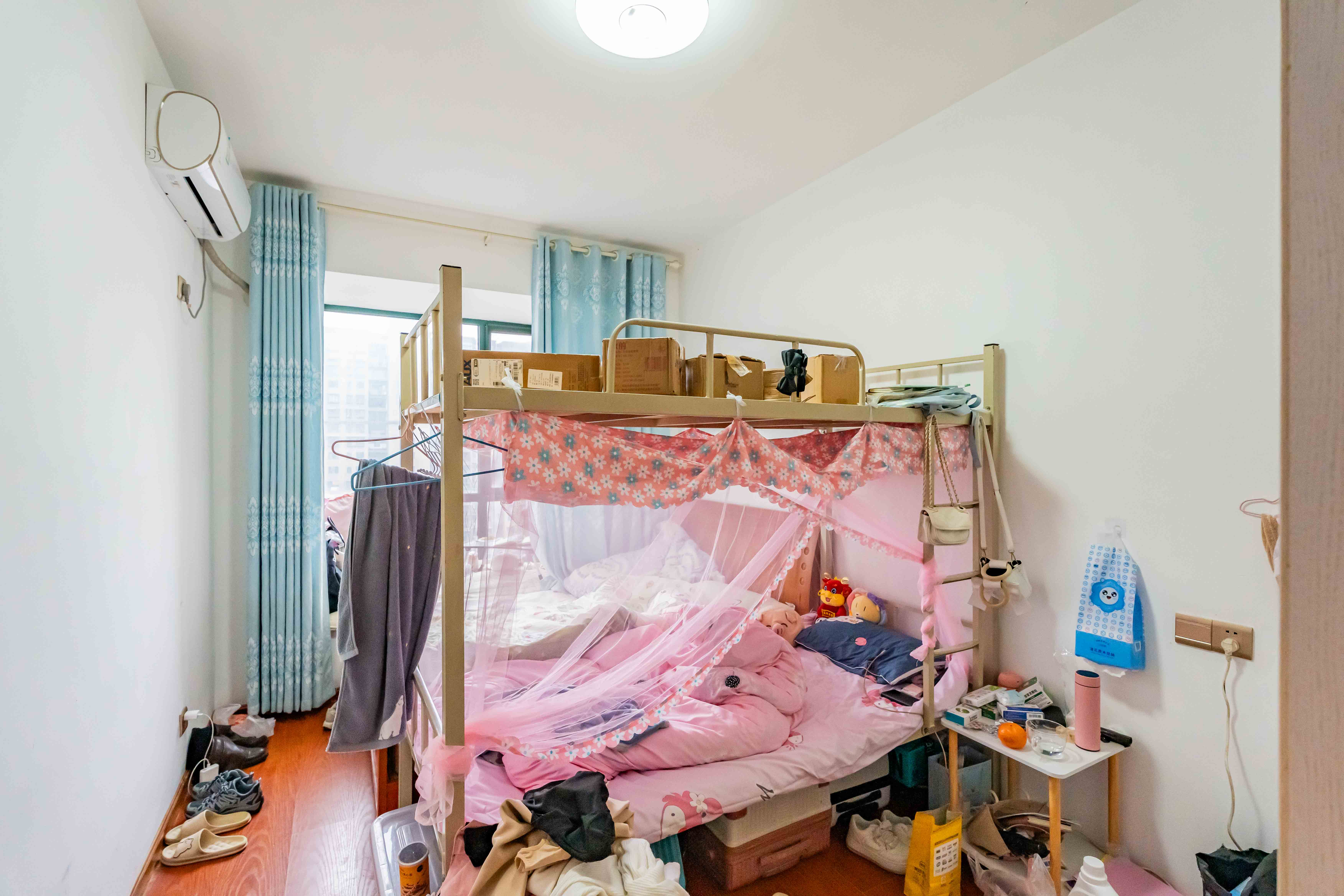 绿洲花园  3室2厅2卫    115.0万 绿洲花园  3室2厅2卫    115.0万卧室