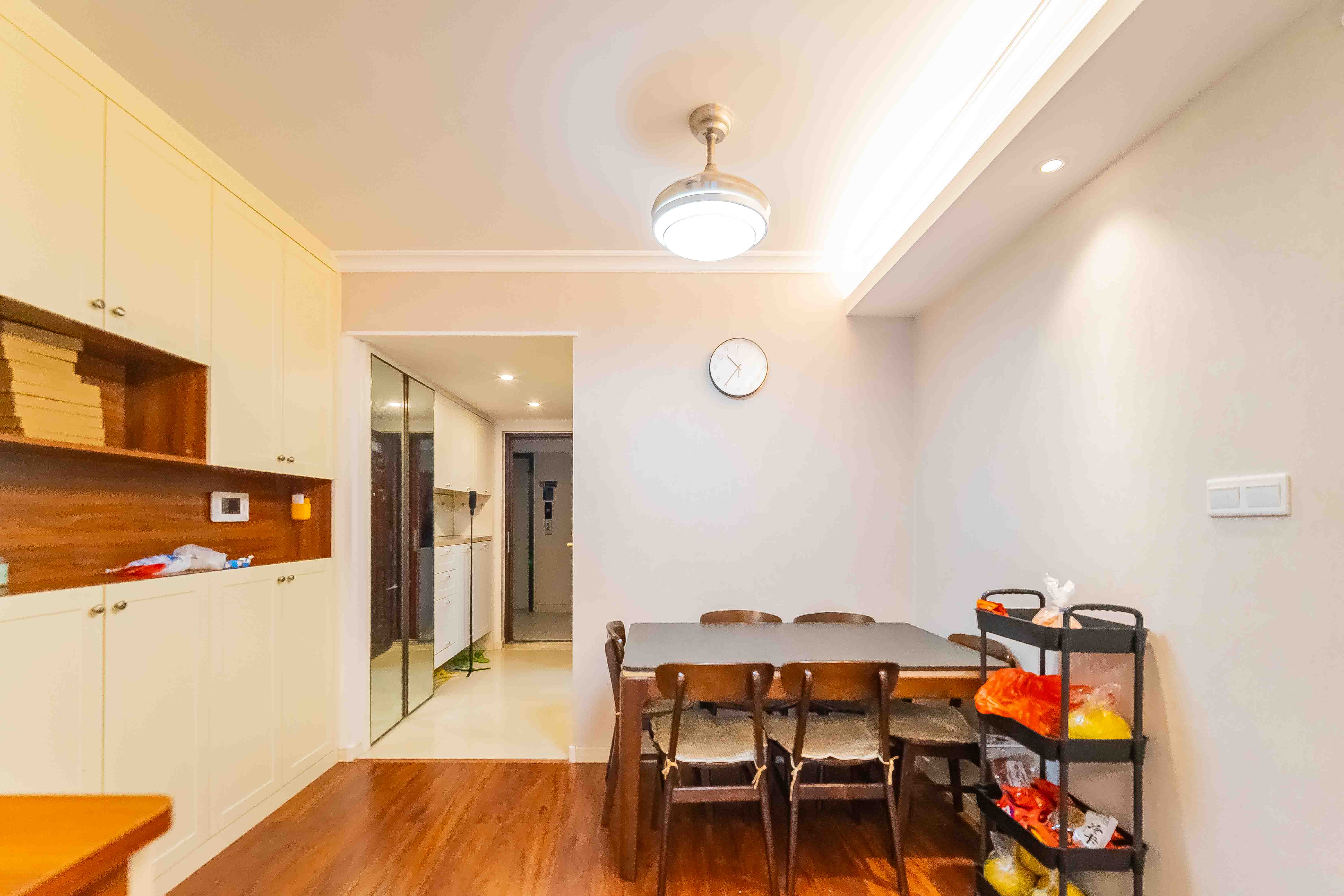 万科魅力之城  3室2厅2卫    129.8万客厅