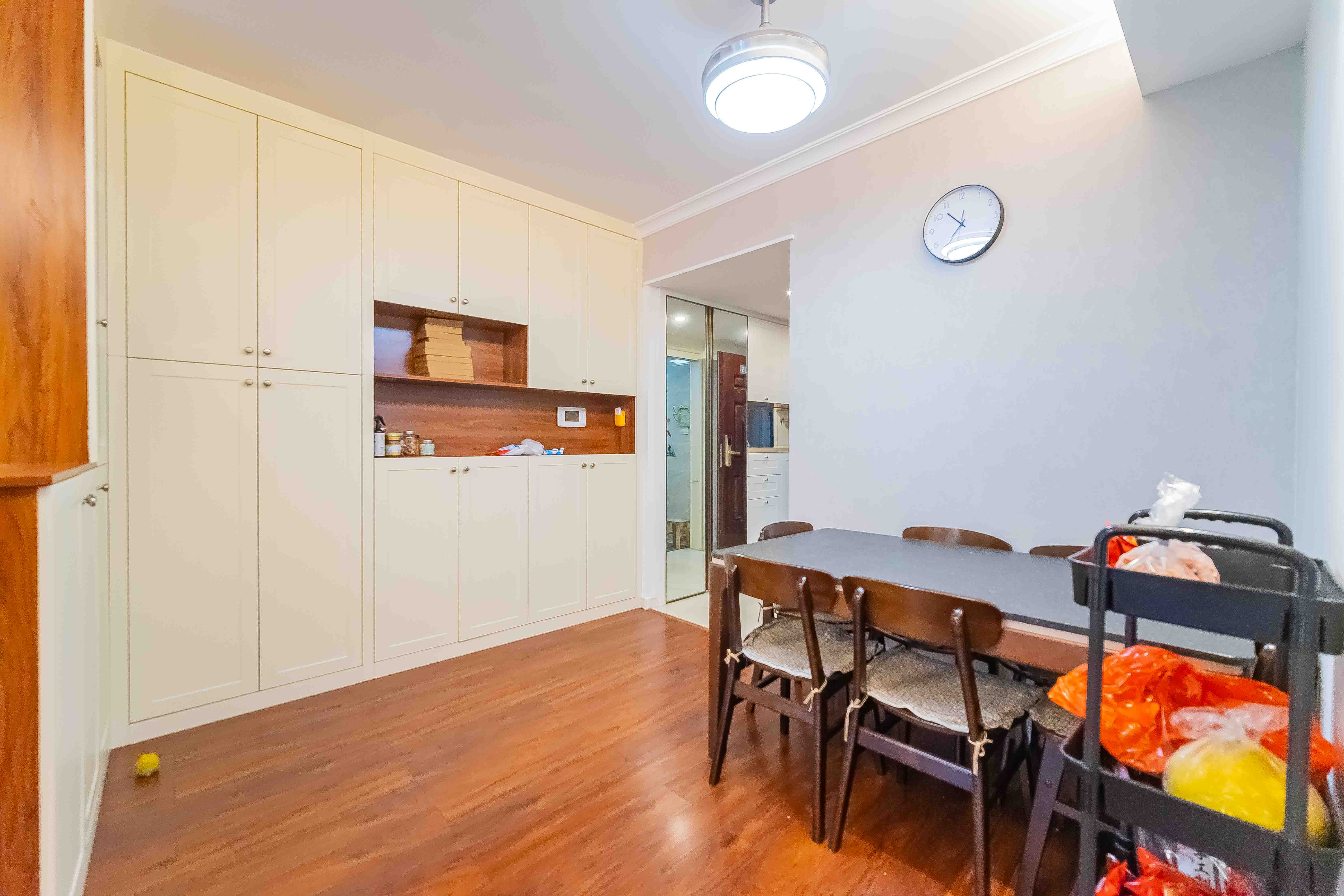 万科魅力之城  3室2厅2卫    129.8万客厅