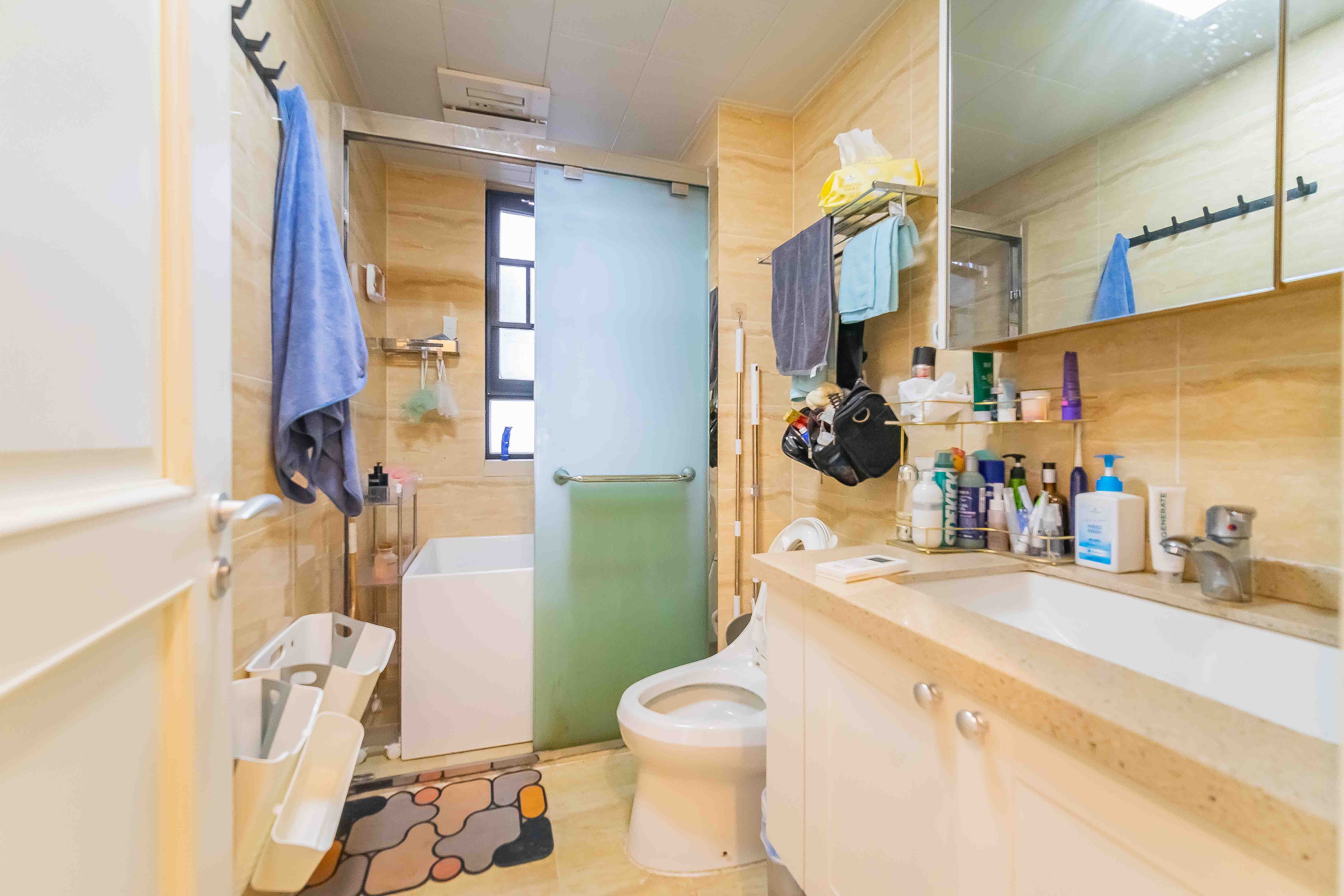 万科魅力之城  3室2厅2卫    129.8万卫生间