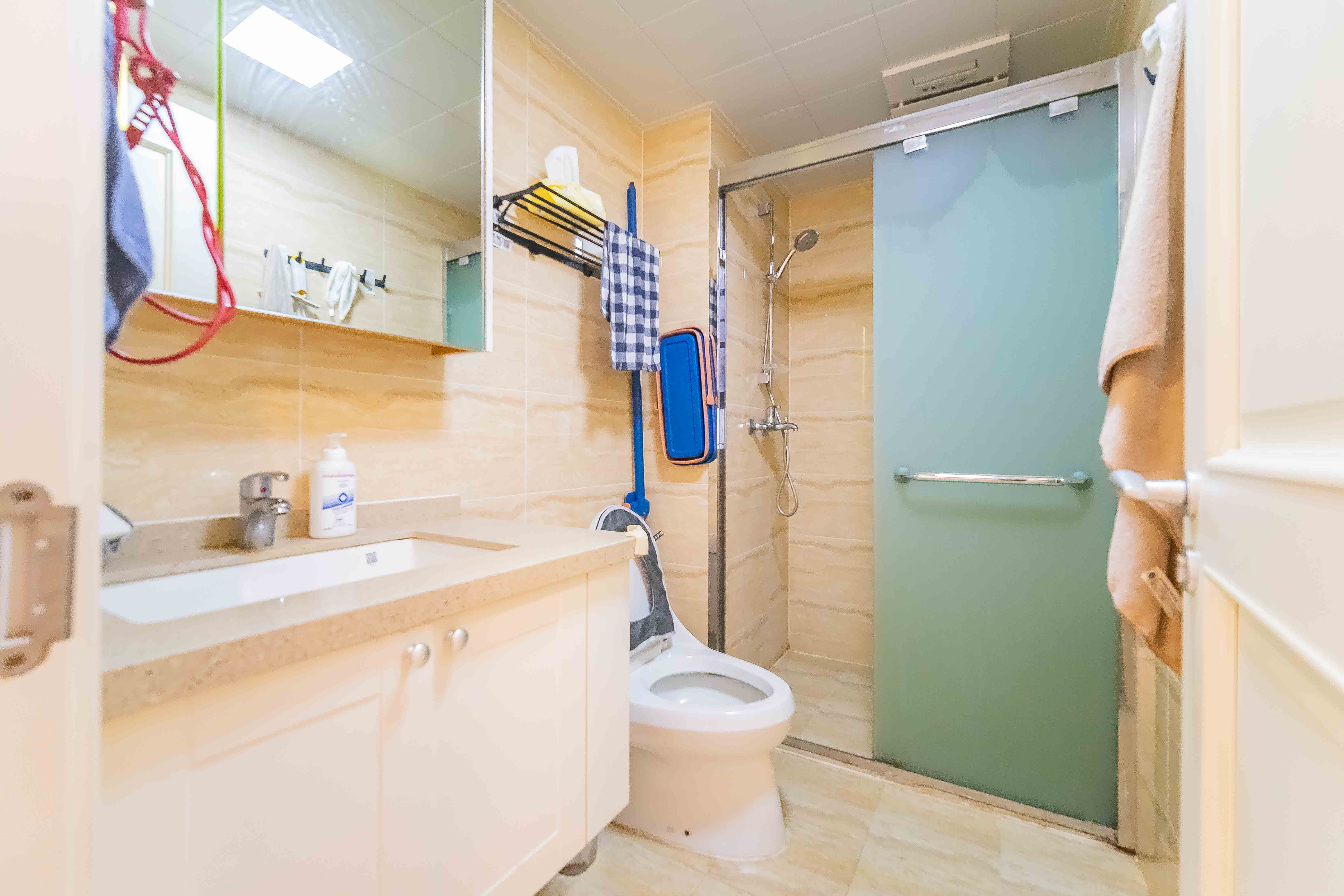 万科魅力之城  3室2厅2卫    129.8万卫生间