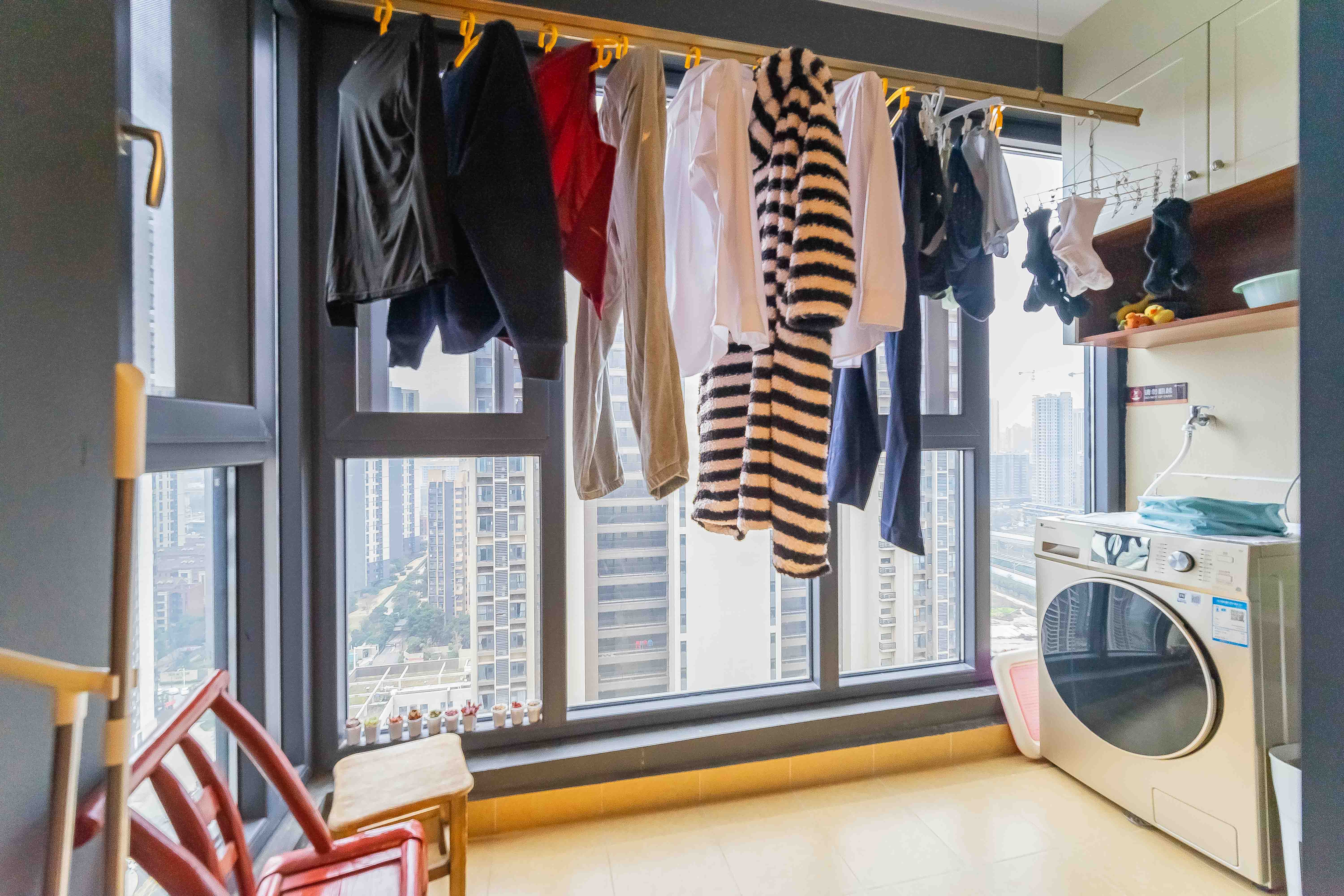 万科魅力之城  3室2厅2卫    129.8万阳台