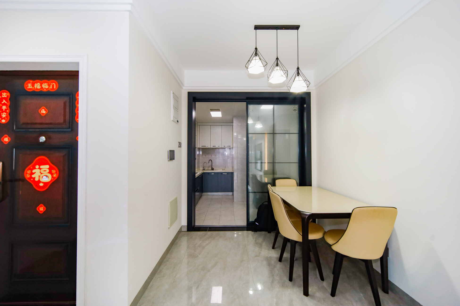 红星国际公馆 3室2厅2卫 110.0万 红星国际公馆 3室2厅2卫 110.0万客厅