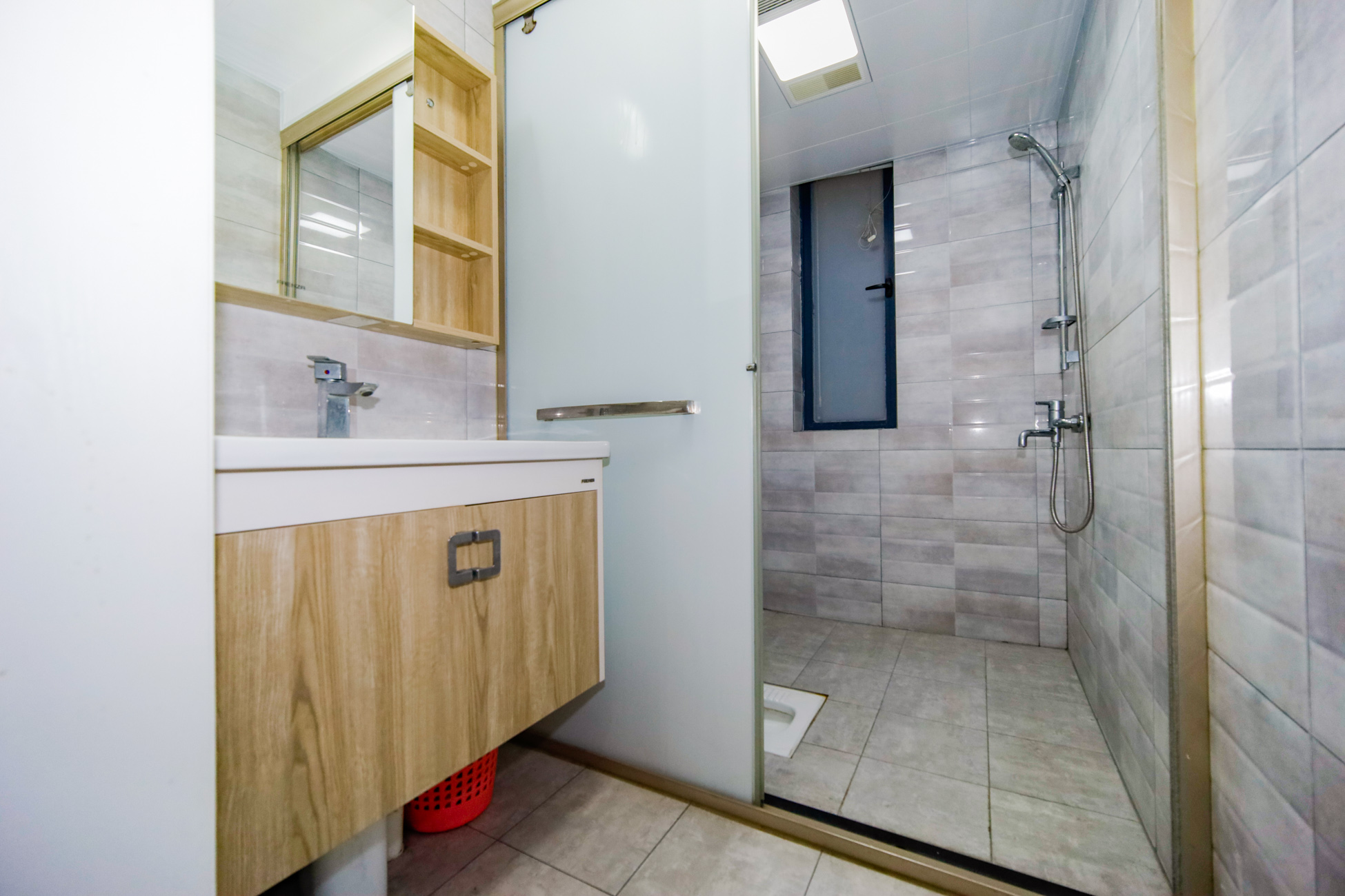 红星国际公馆 3室2厅2卫 110.0万 红星国际公馆 3室2厅2卫 110.0万卫生间