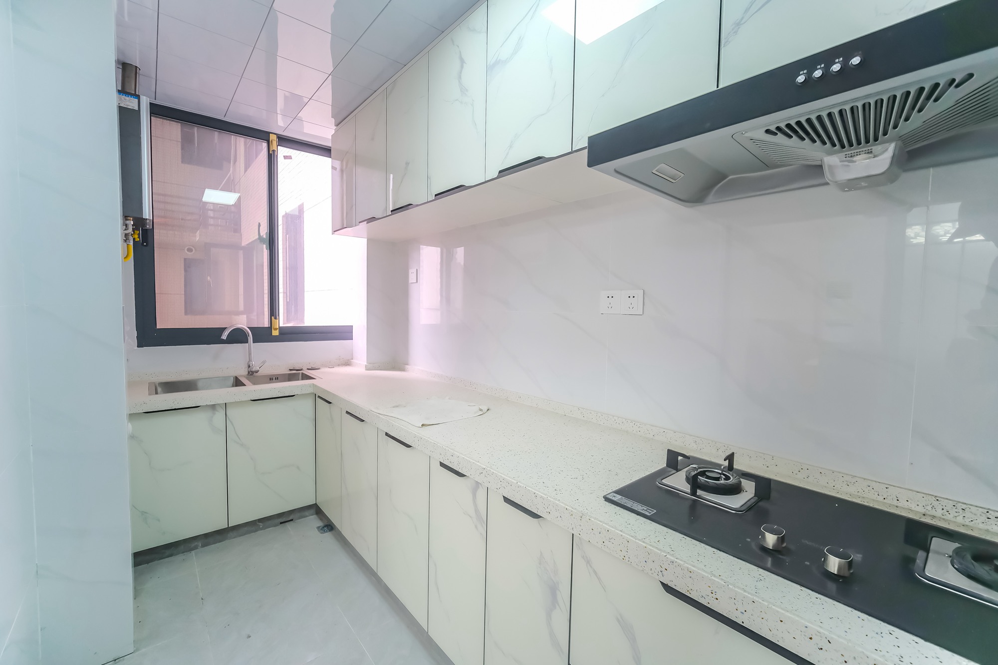 筑梦星园  3室2厅2卫    82.0万厨房