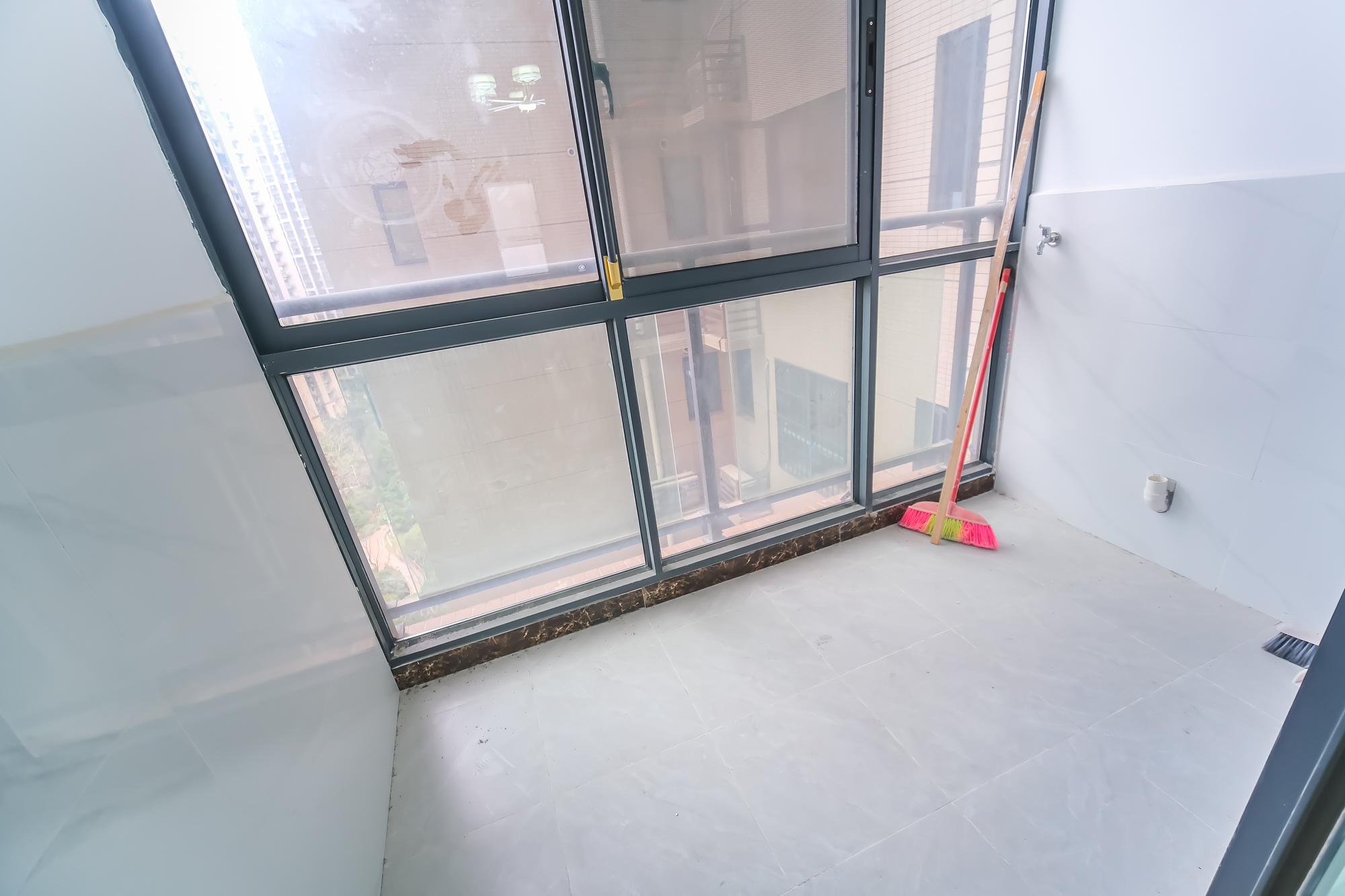 筑梦星园 3室2厅2卫 82.0万 筑梦星园 3室2厅2卫 82.0万阳台