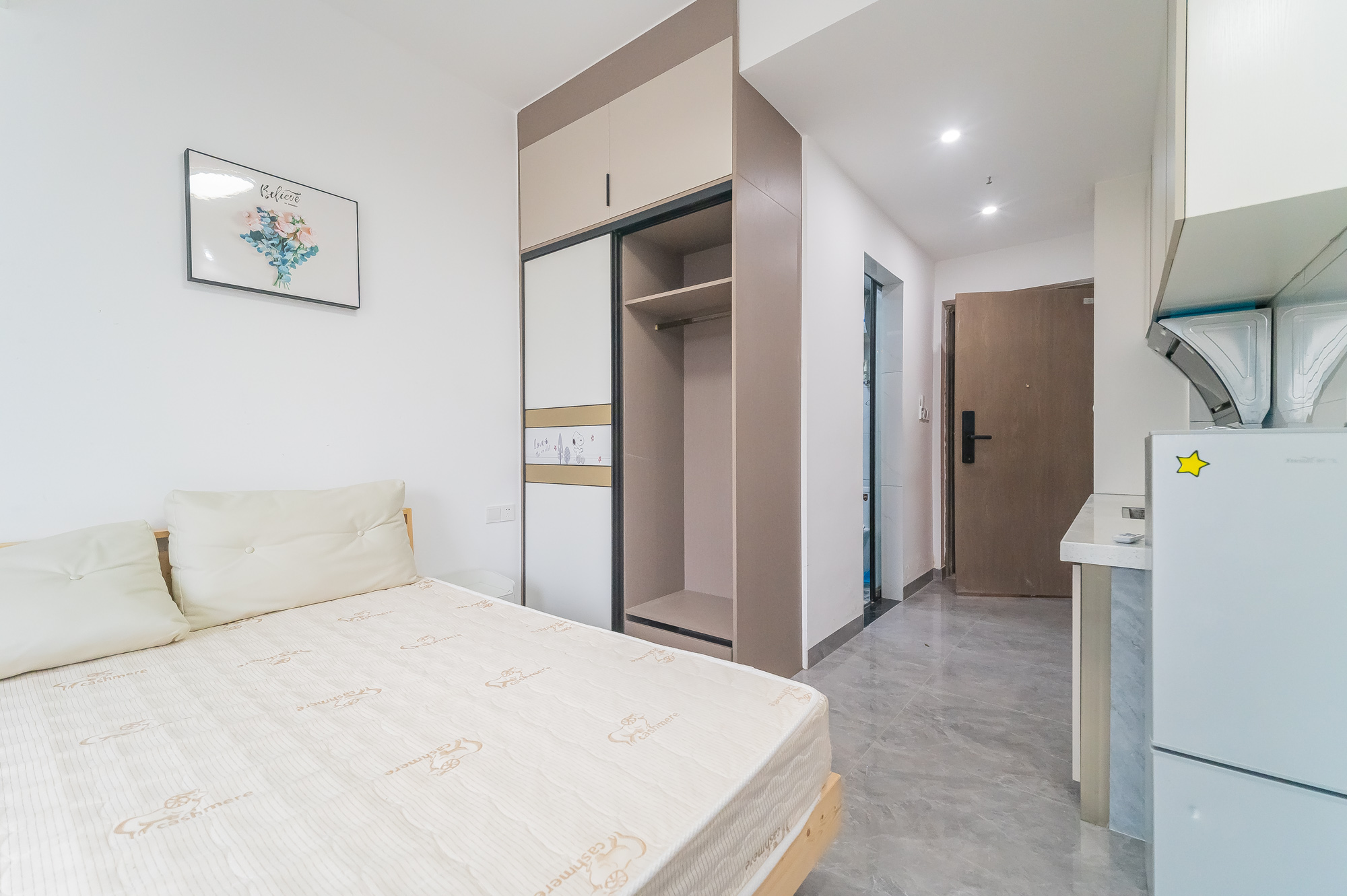 新城悦隽公园 1室1厅1卫 21.8万 新城悦隽公园 1室1厅1卫 21.8万客厅