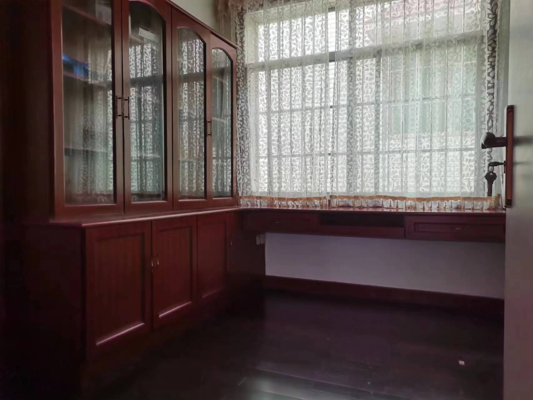 燎原新村 7室4厅4卫 236.0万 燎原新村 7室4厅4卫 236.0万室内图