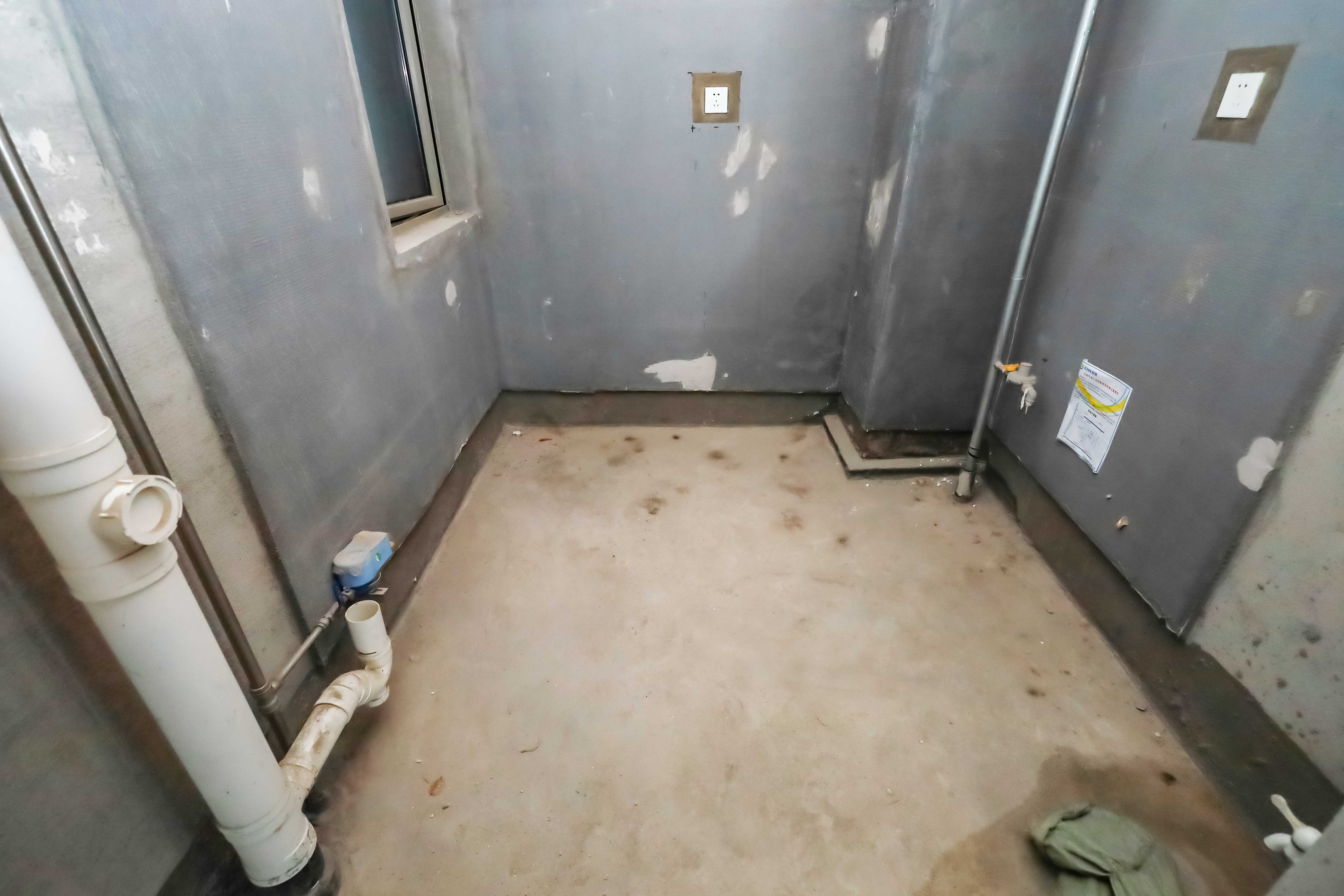 万象府台  3室2厅2卫   182.00万厨房