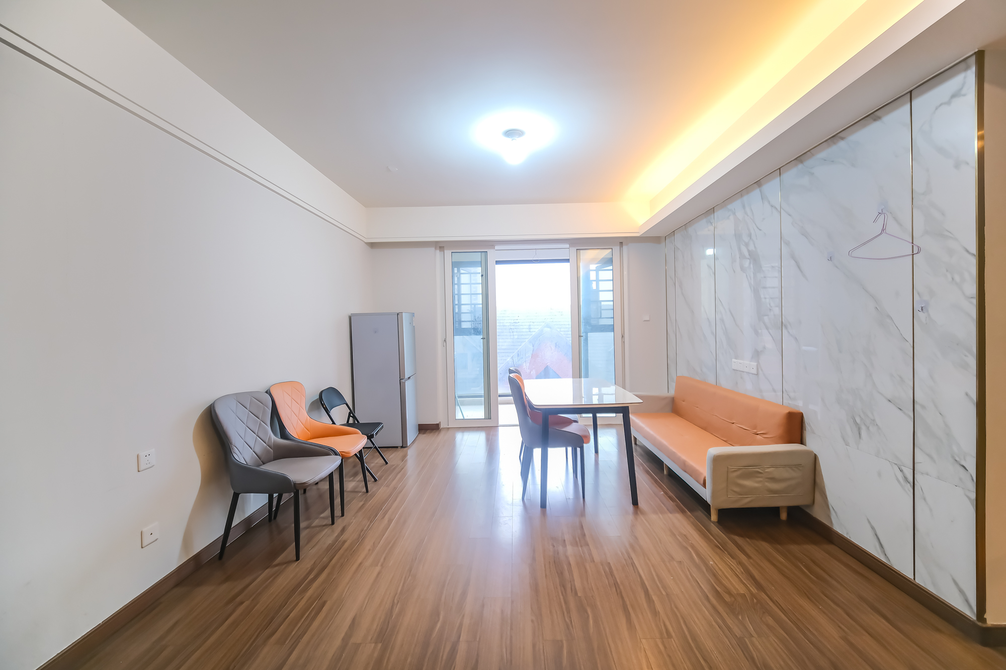 保利香槟国际  3室2厅2卫    89.6万 保利香槟国际  3室2厅2卫    89.6万